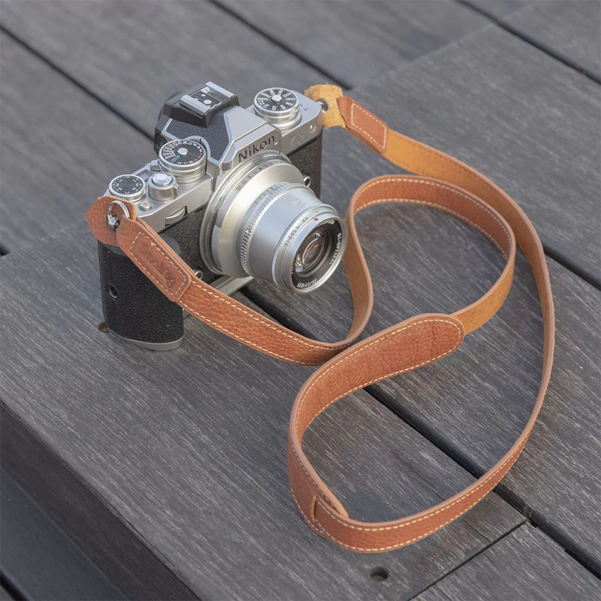 SmallRig 3485 Leather Camera Neck Strap - Image 3