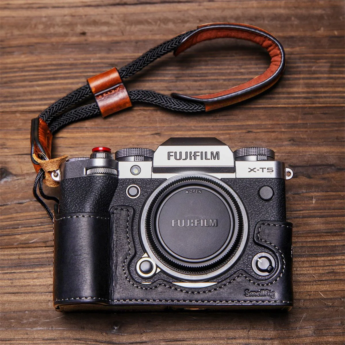 SmallRig 3927 Half Case / Wrist Strap Kit For Fujifilm X-T5 - Image 4
