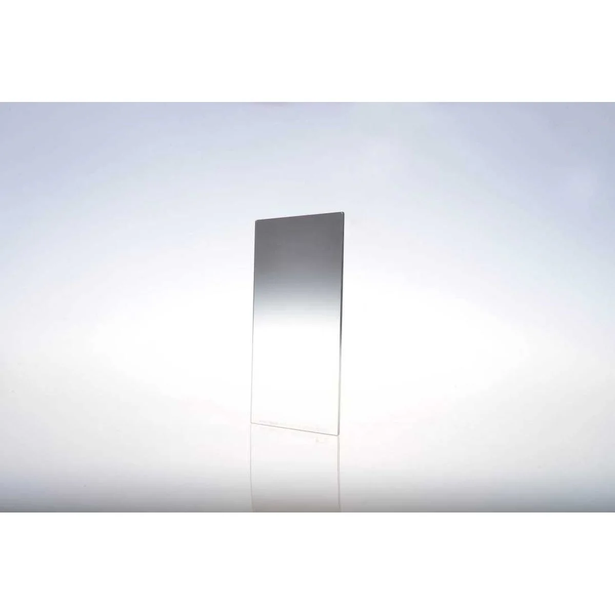 Benro Master Glass Filter 100x150mm Soft-Edged GND8 (0.9)