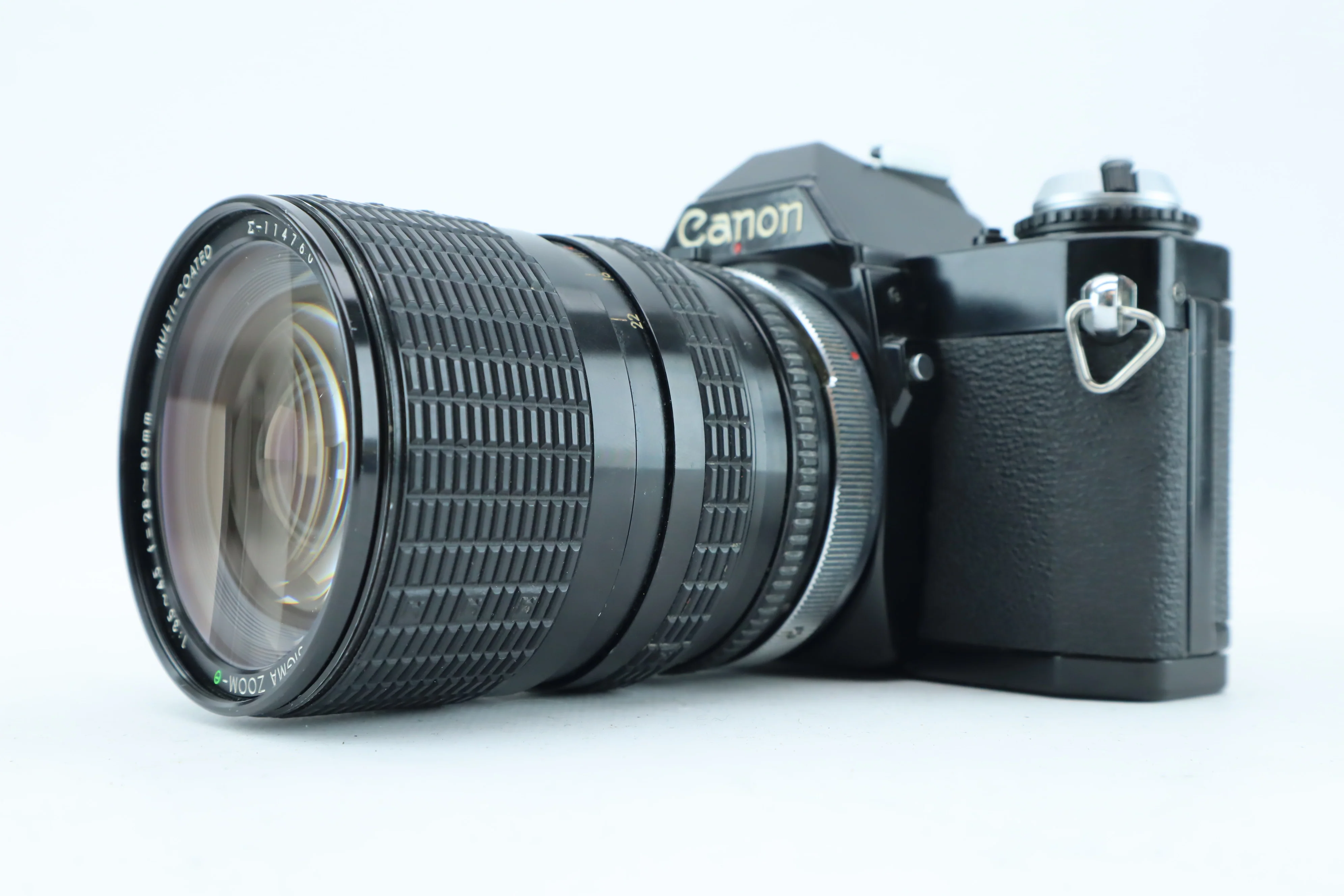 Canon AV-1 with sigma zoom 1:3,5-4,5 f/28-80mm - Image 3