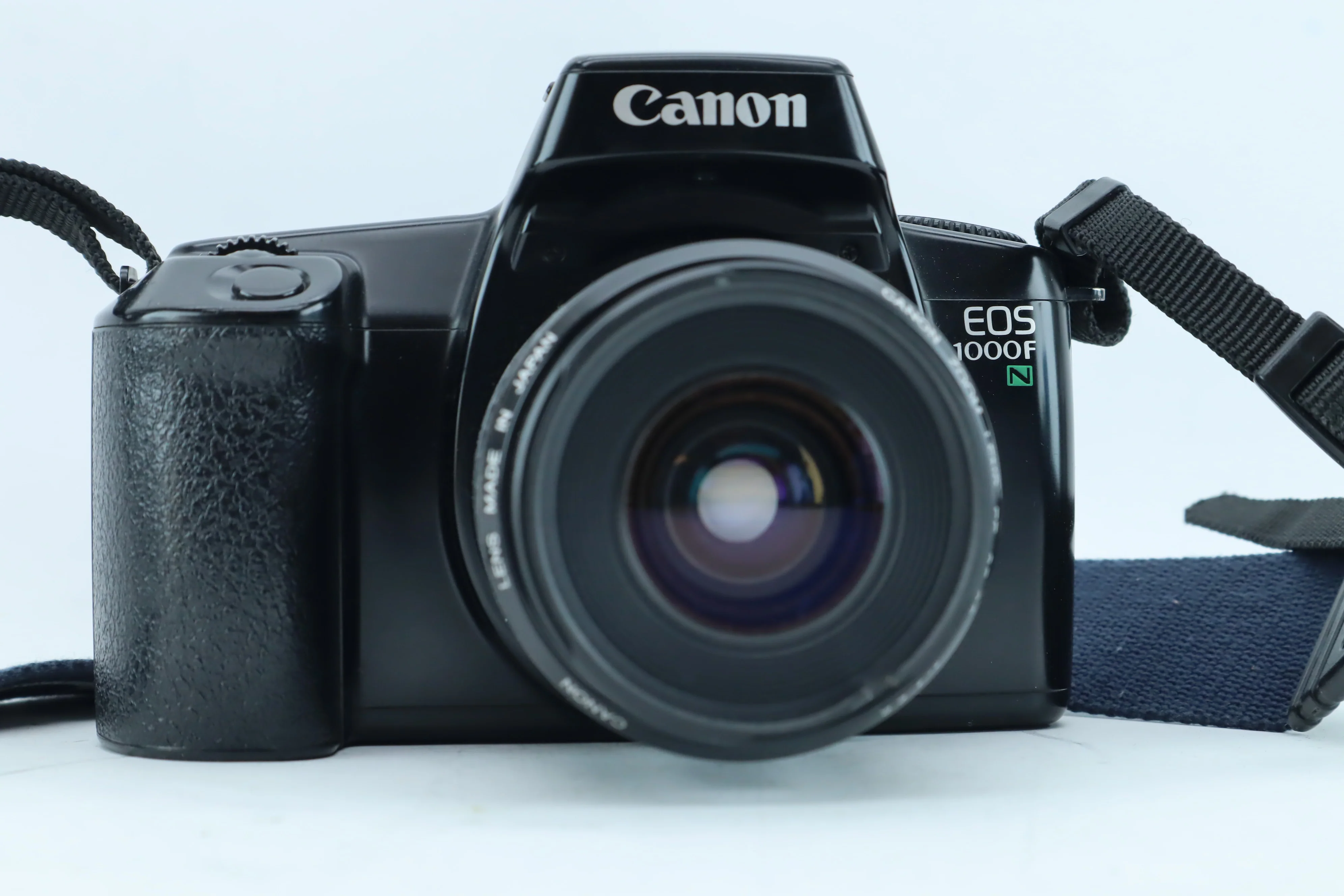 Canon EOS 1000F N - Image 2