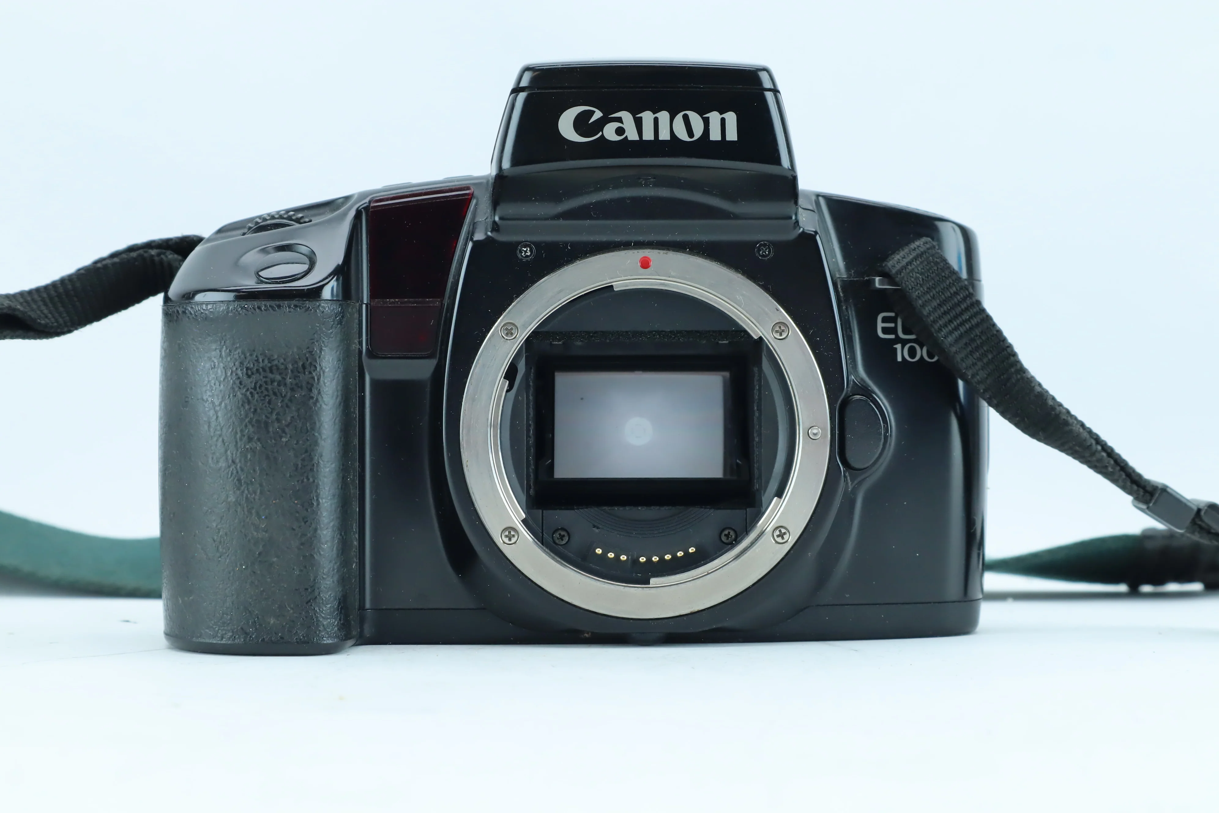 Canon EOS 100 - Image 2