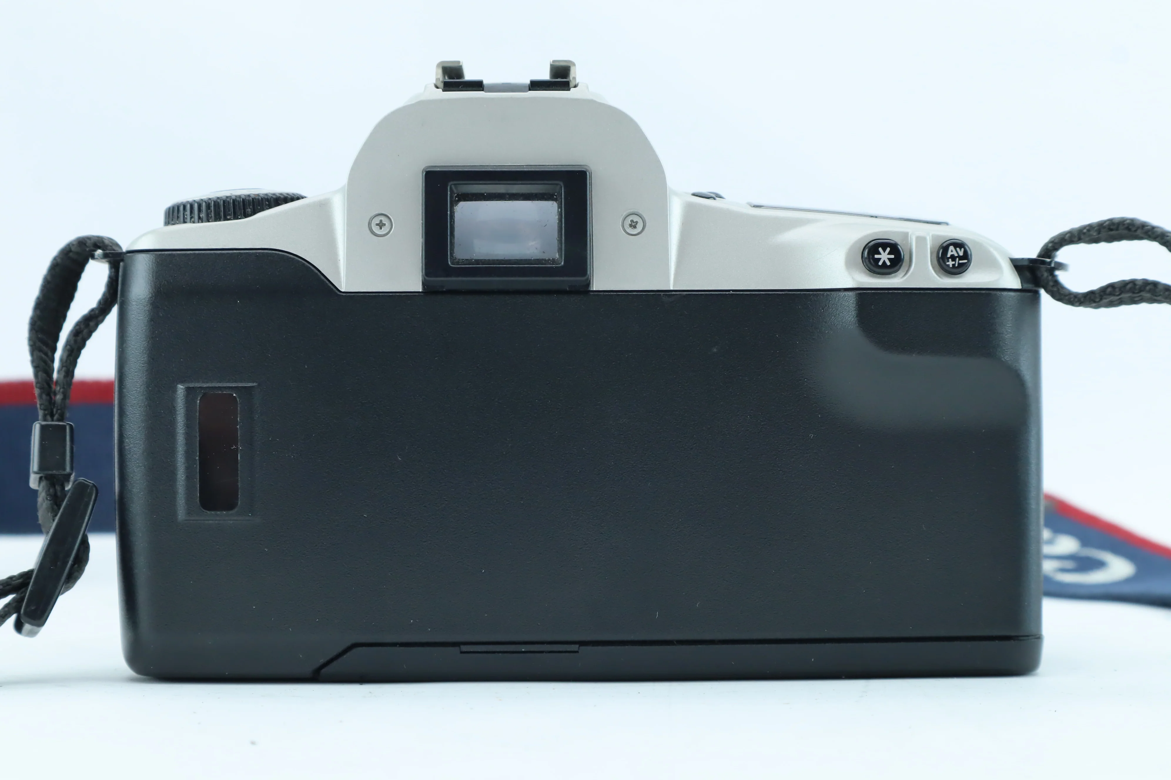 Canon EOS 300 with EF 28-80mm f/3.5-5.6 - Image 3