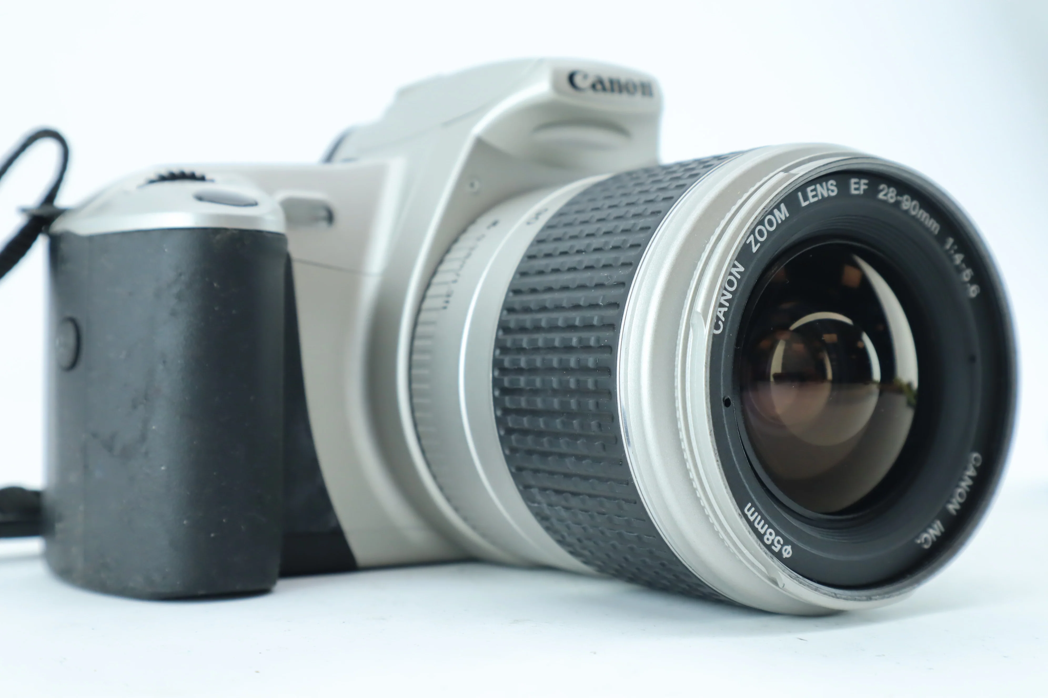 Canon EOS 300 with EF 28-90mmm 4-5,6