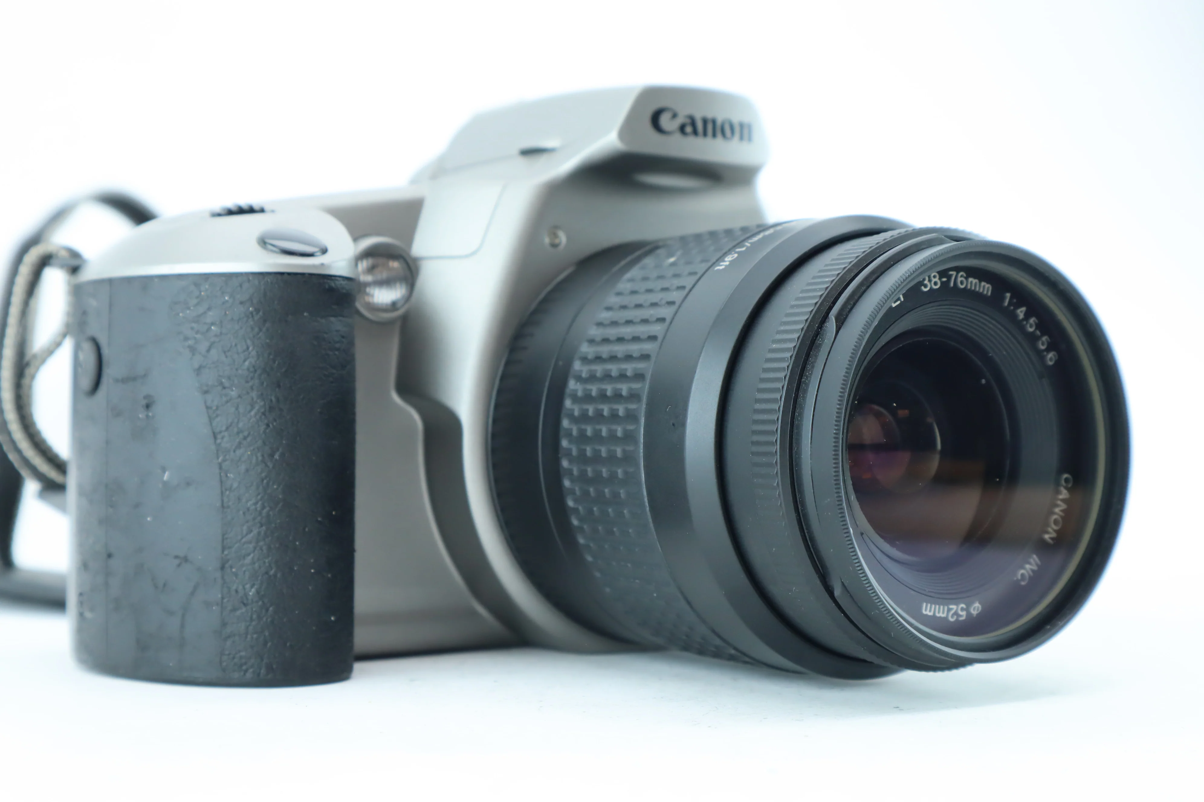 Canon EOS 3000N with EF 38-76mm 4,5-5,6