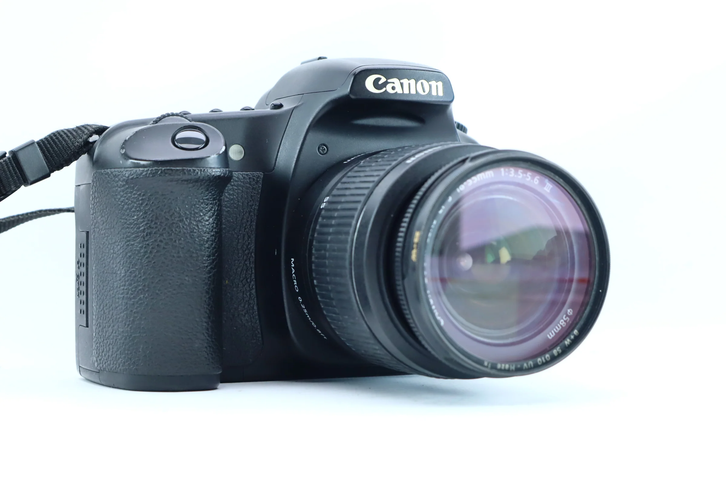 Canon EOS 30D - High-Performance Alloy Body with EF-S 18-55mm f/3.5-5.6 Zoom Lens