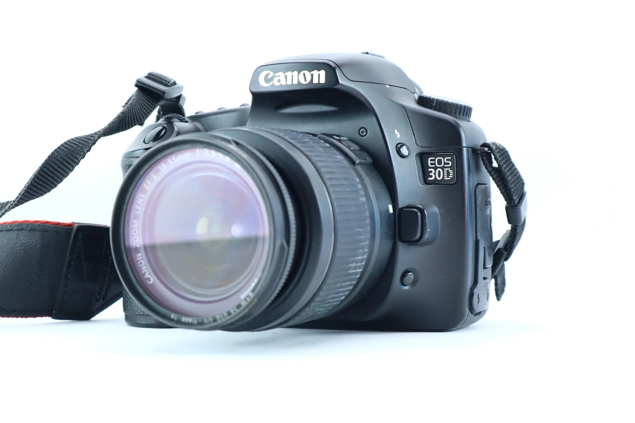 Canon EOS 30D - High-Performance Alloy Body with EF-S 18-55mm f/3.5-5.6 Zoom Lens - Image 2