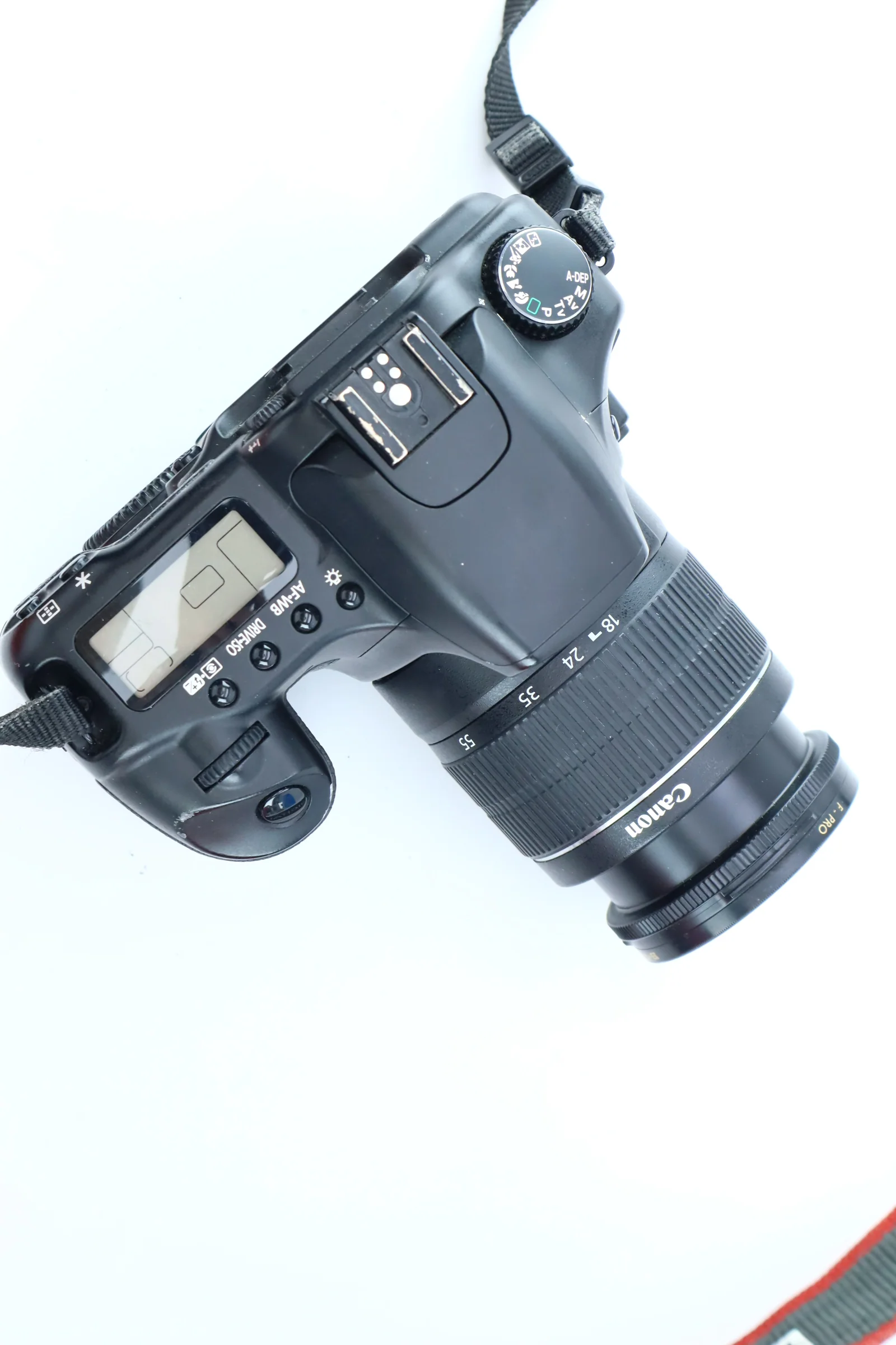 Canon EOS 30D - High-Performance Alloy Body with EF-S 18-55mm f/3.5-5.6 Zoom Lens - Image 5