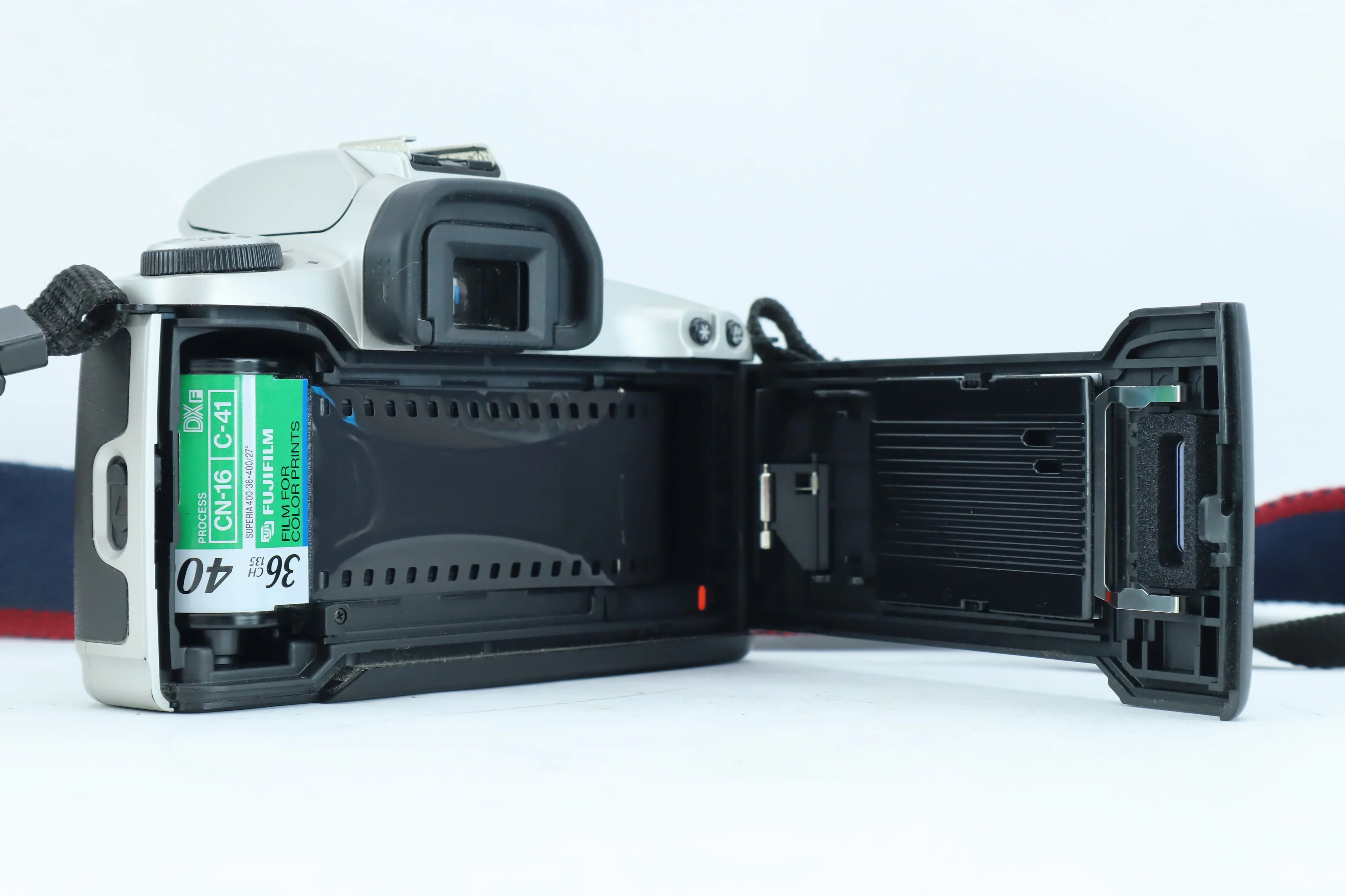 Canon EOS 500N - Image 4