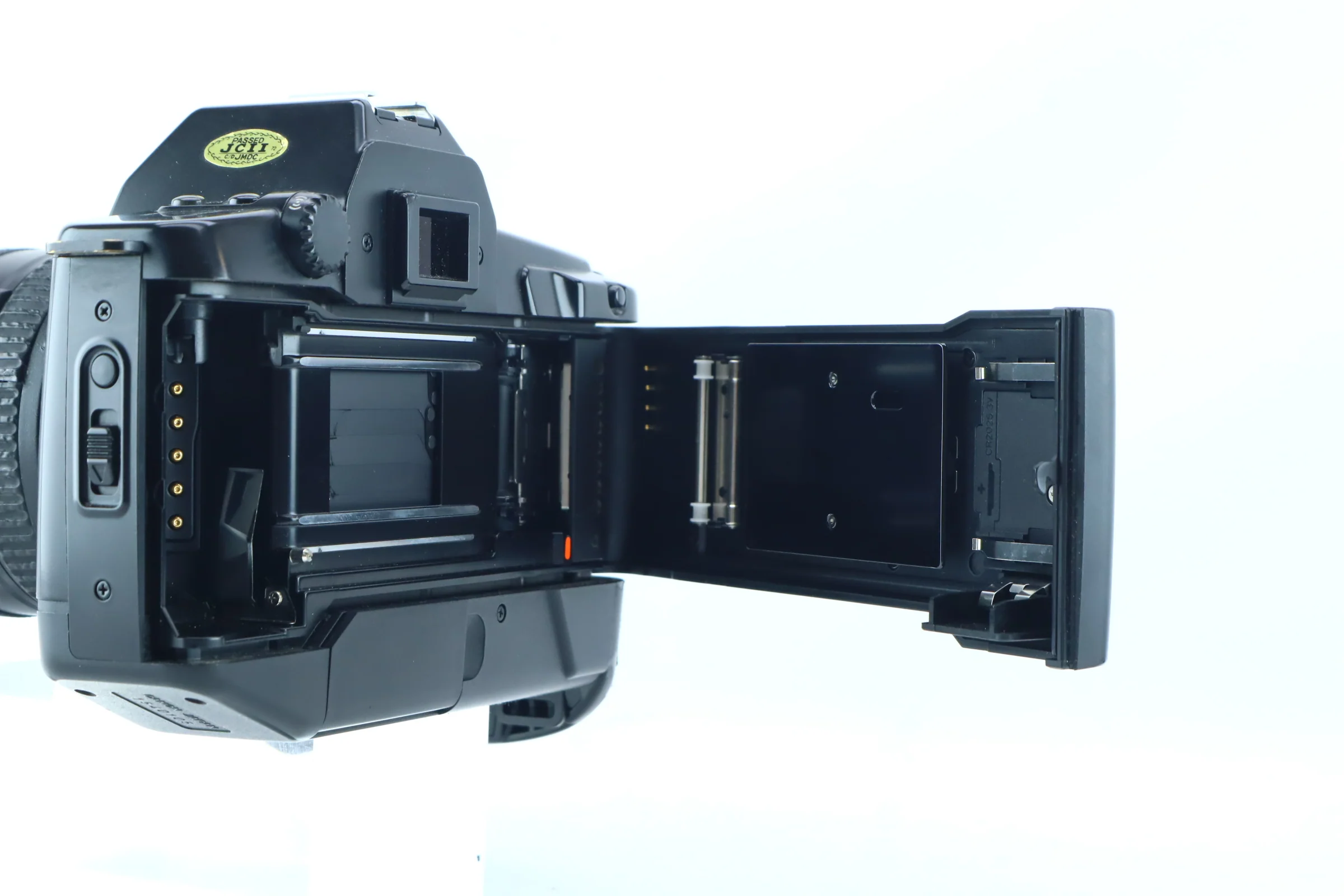 Canon EOS 650 with 35-70mm f/3.5-4.5 | S/N: 1161513 - Image 4