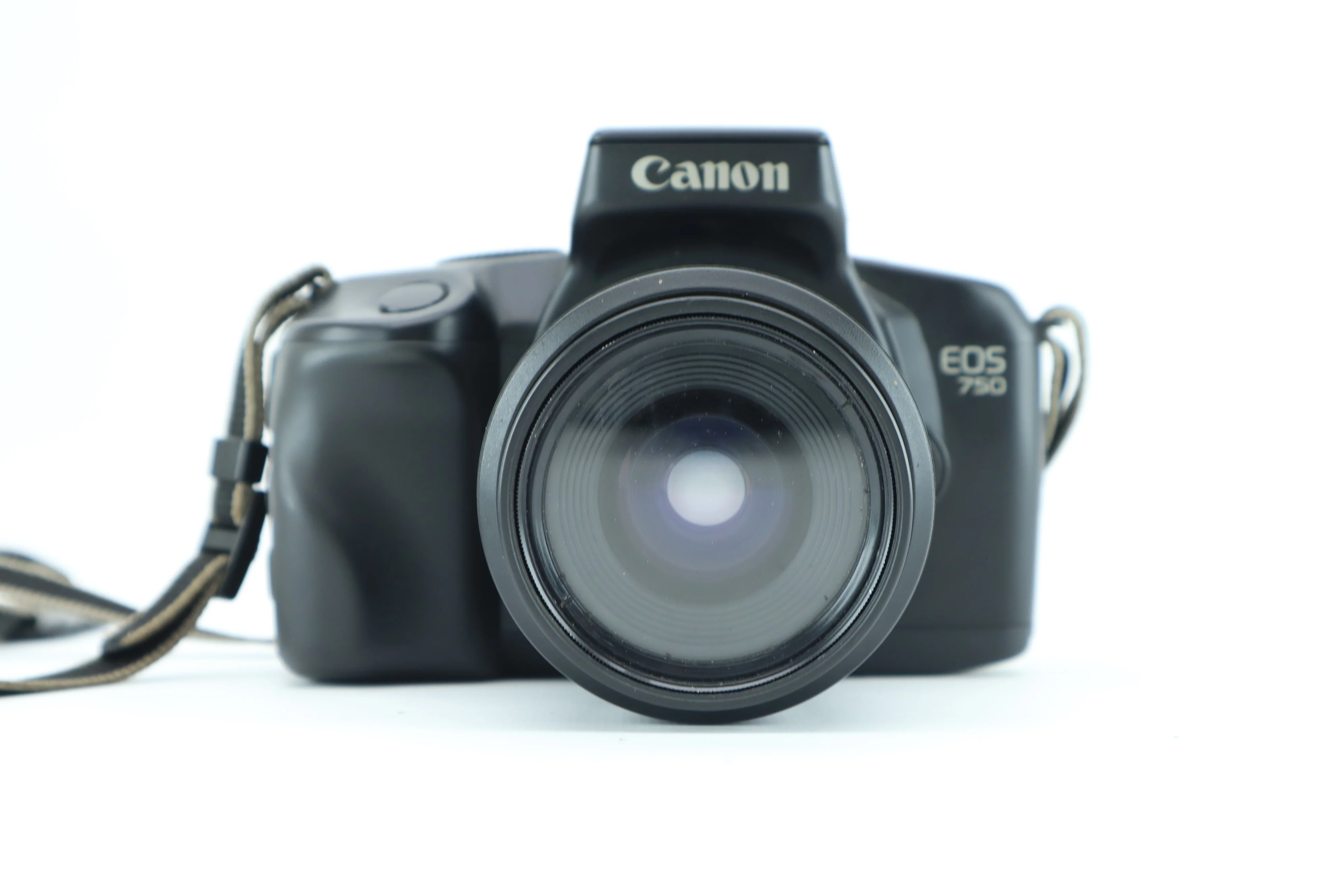 Canon EOS 750 with Canon zoom lens EF 35-70 1:3.5-4.5 A - Image 2