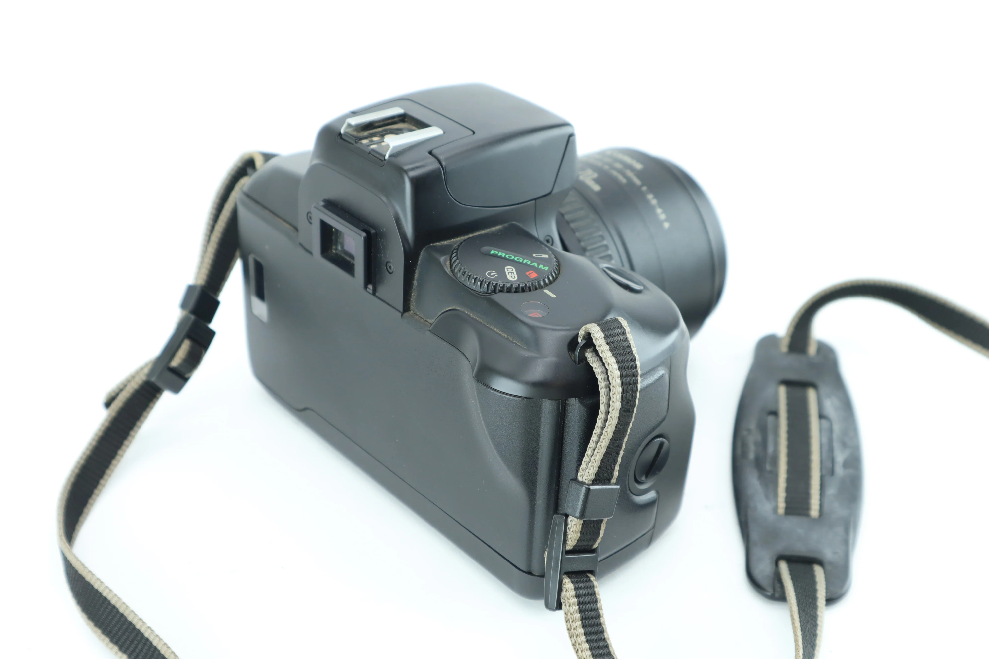 Canon EOS 750 with Canon zoom lens EF 35-70 1:3.5-4.5 A - Image 4