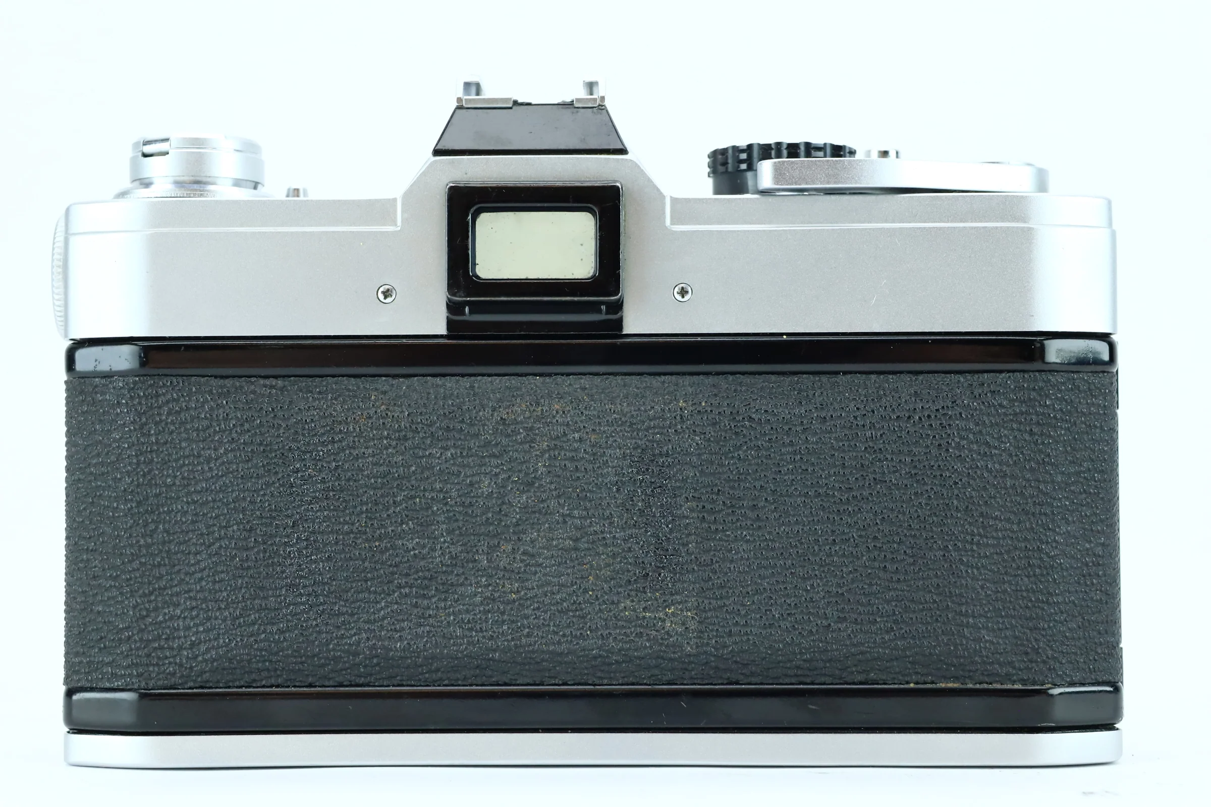 Canon FTb – 35mm SLR Film Camera with Canon FD 50mm f/1.8 Lens - Image 4