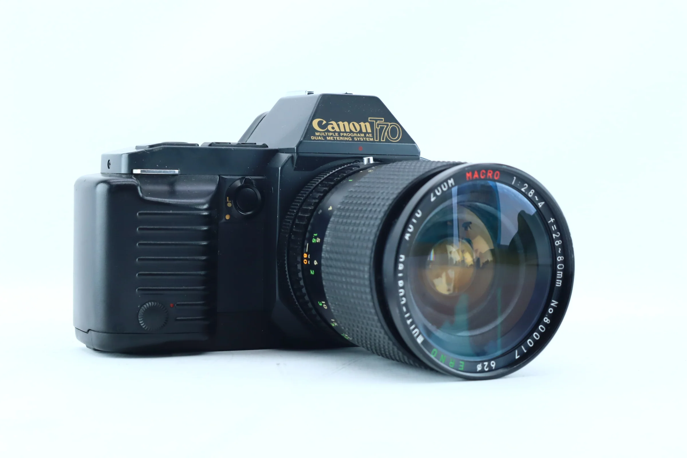 Canon T70 with 28-80mm f/2.8-4 | S/N: 1545281