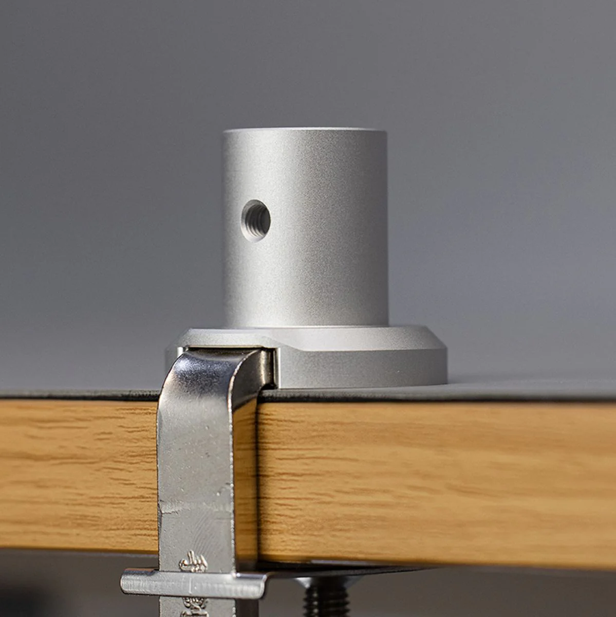 Falcam Geartree Single Mounting Clamp for Desk 2981 - Image 3