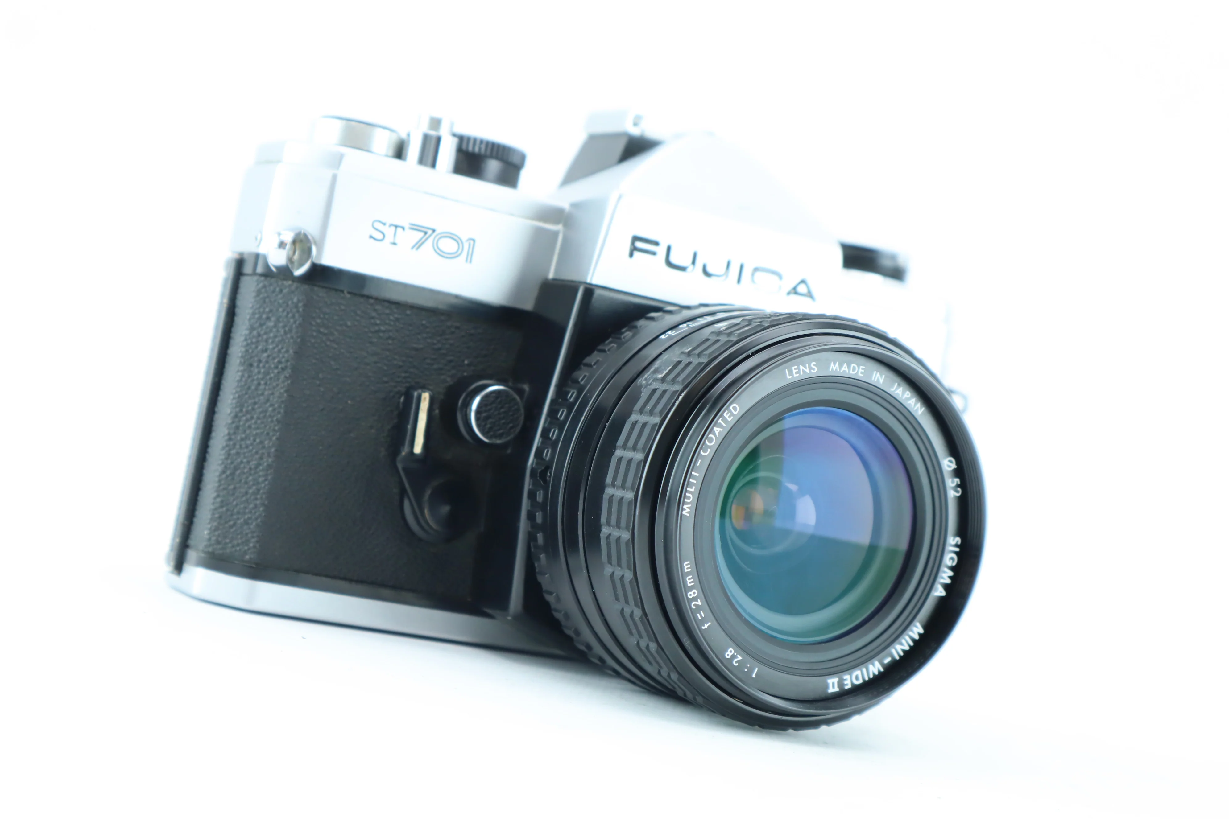 Fujica ST 701 with Sigma Mini-Wide 28mm 2.8 Multi-Coated - Image 2