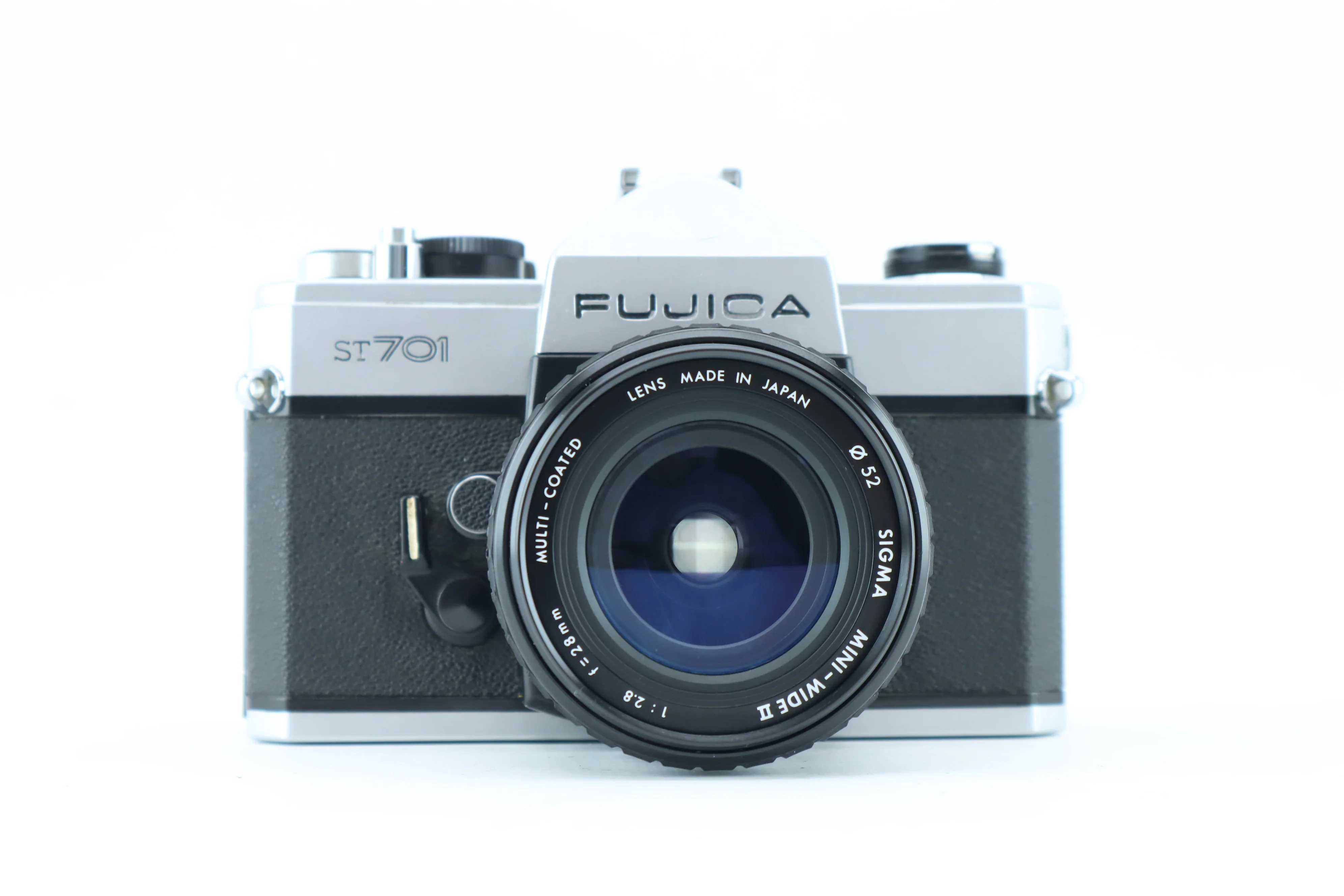 Fujica ST 701 with Sigma Mini-Wide 28mm 2.8 Multi-Coated - Image 3