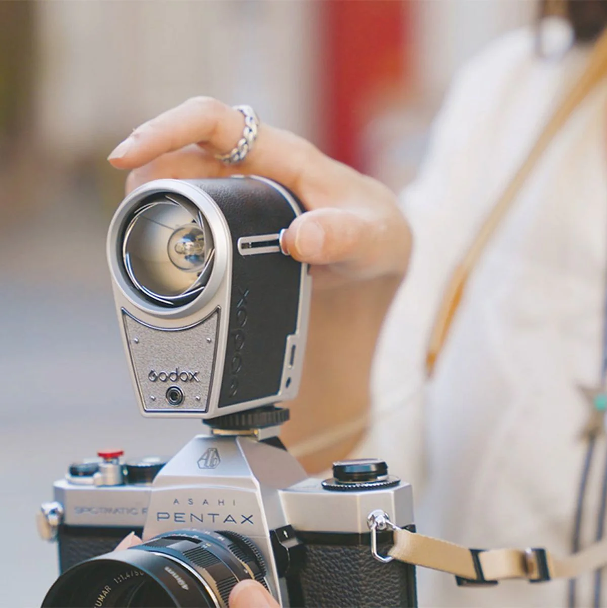 Godox Retro Lux Cadet Camera Flash - Image 2