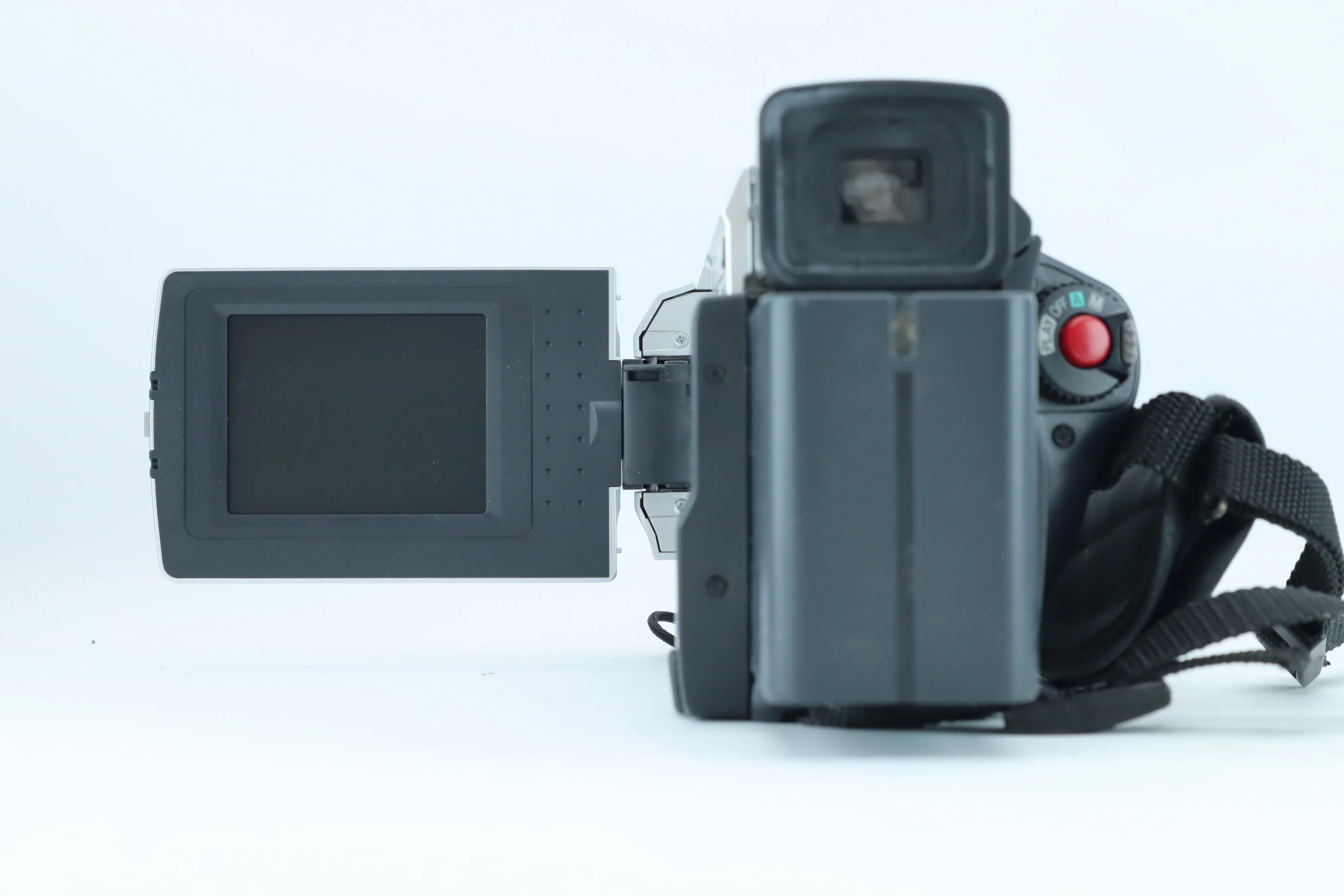 JVC GR-DVL157E with 3.6-36mm f/1.8 10x Optical Zoom Lens - Image 4