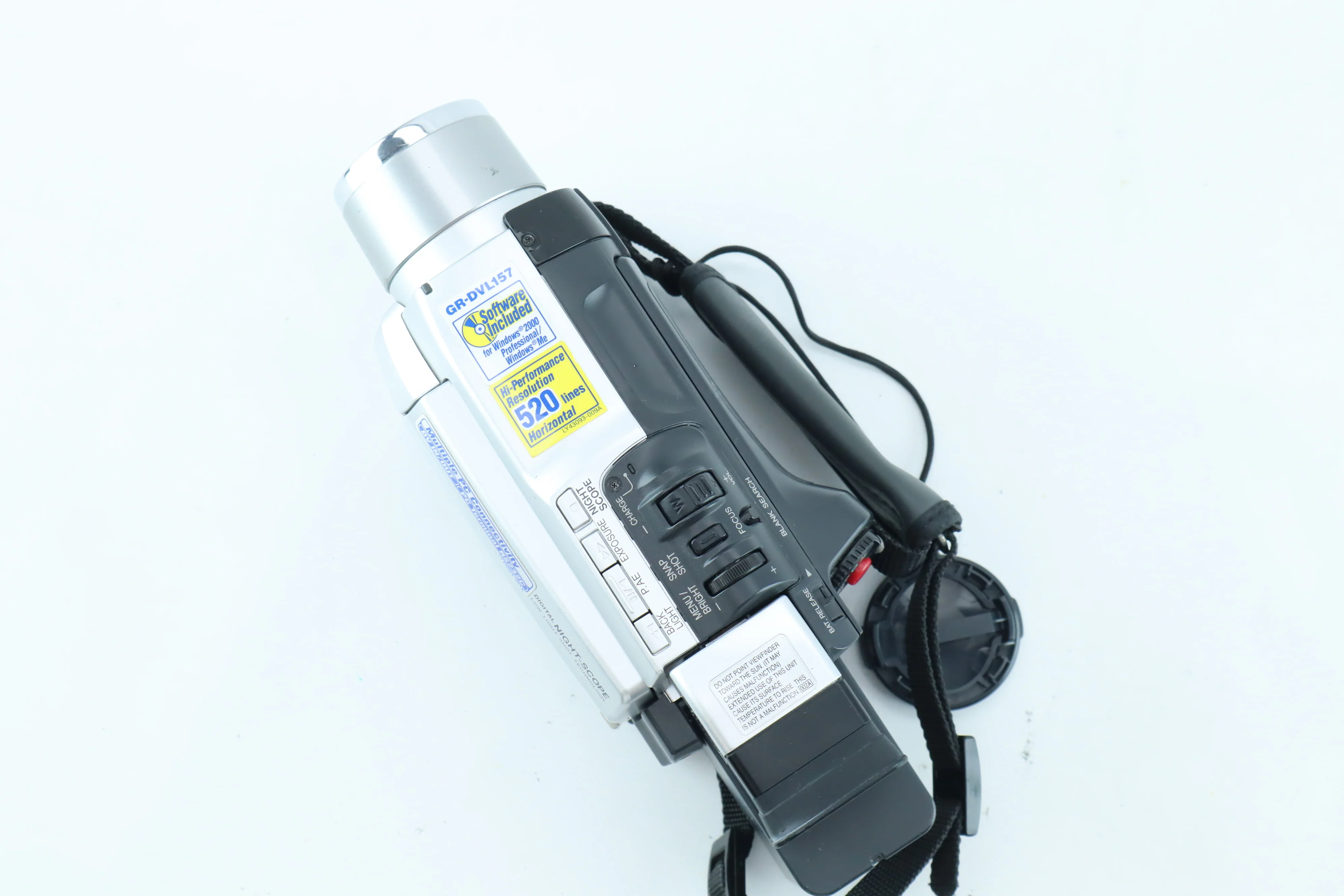 JVC GR-DVL157E with 3.6-36mm f/1.8 10x Optical Zoom Lens - Image 5