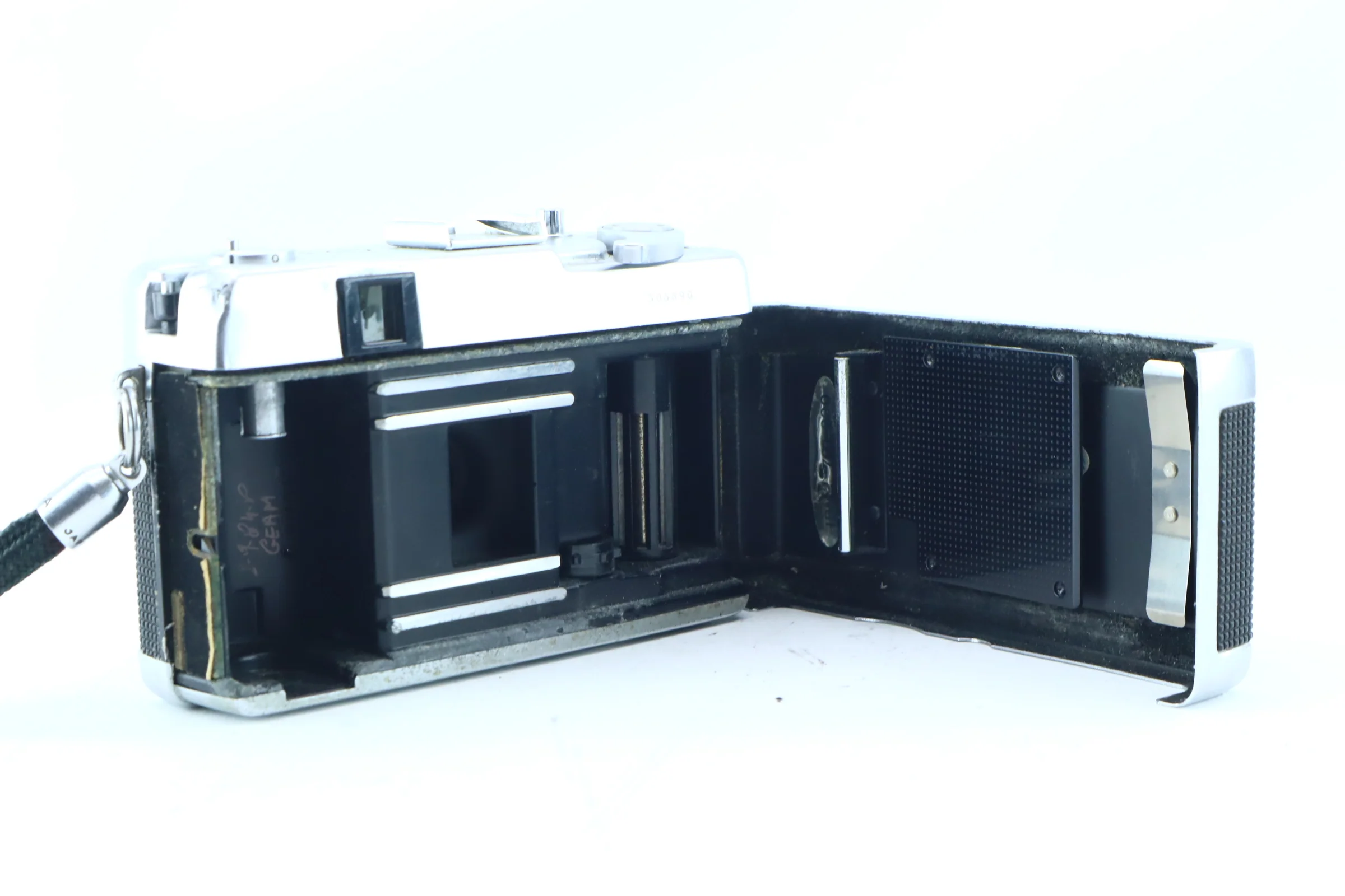 Konica Auto-Reflex with 32mm f/1.8 Hexanon - Image 4