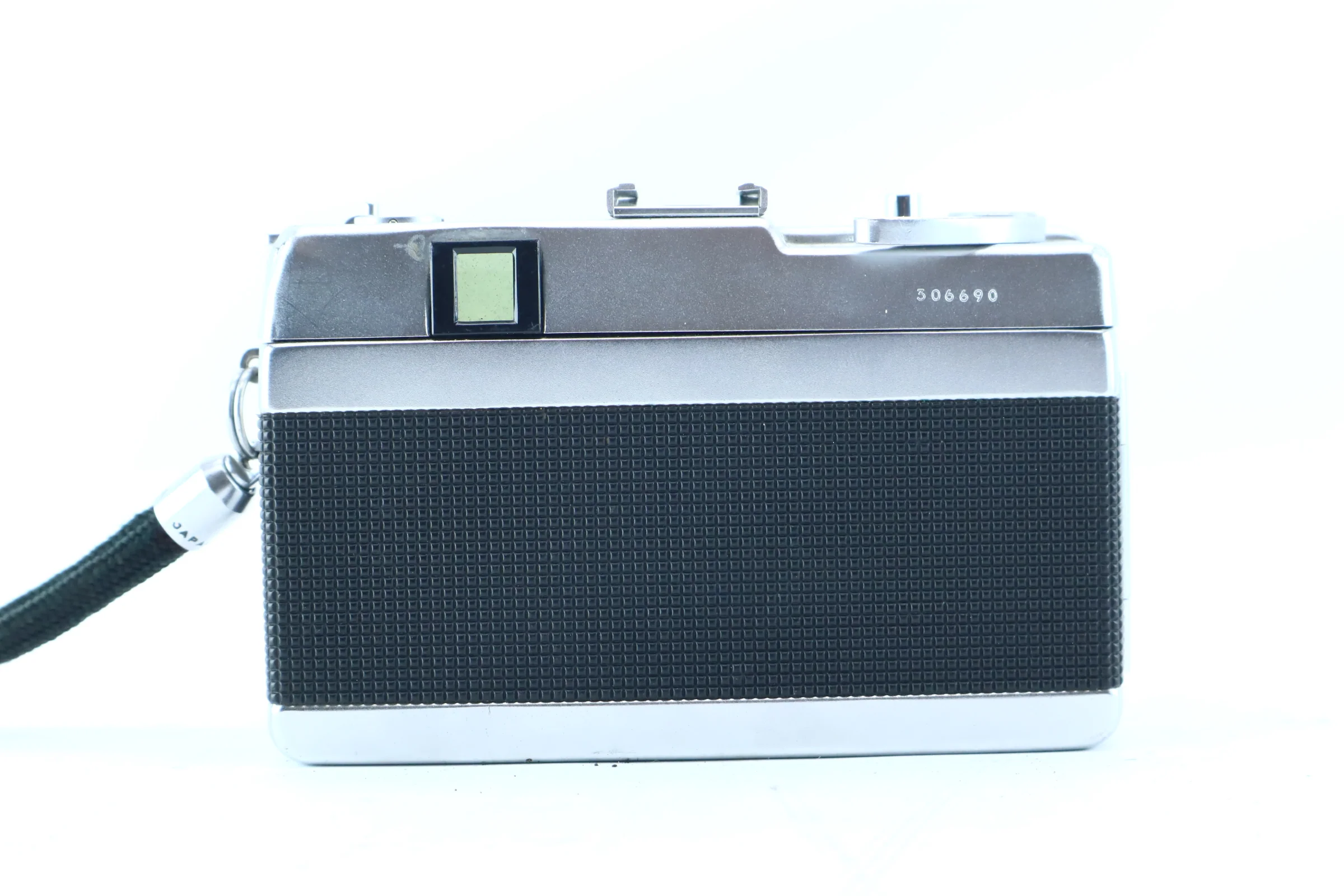 Konica Auto-Reflex with 32mm f/1.8 Hexanon - Image 5