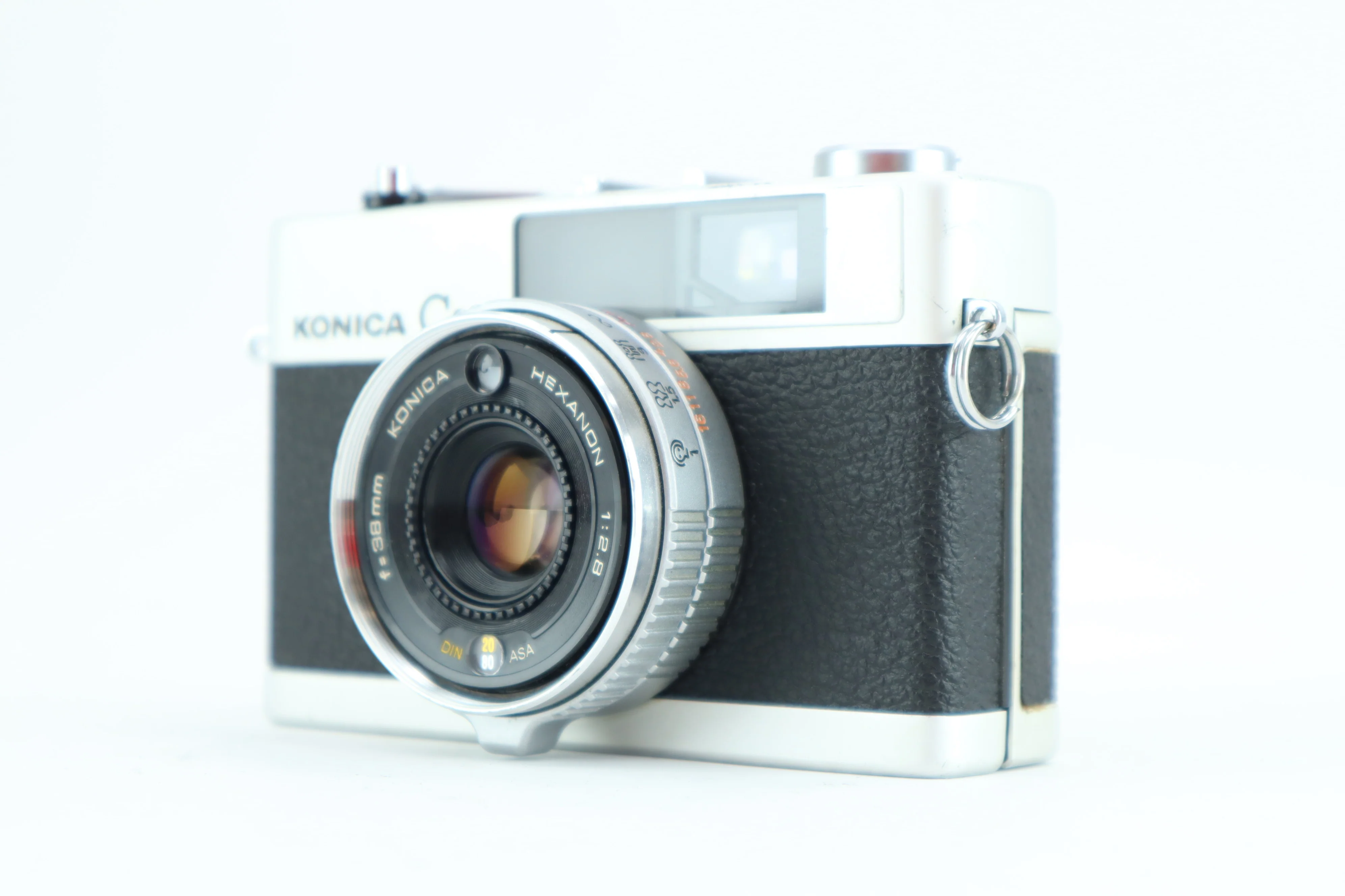 Konica C35 V with Konica Hexanon 1:2.8 f=38mm - Image 3