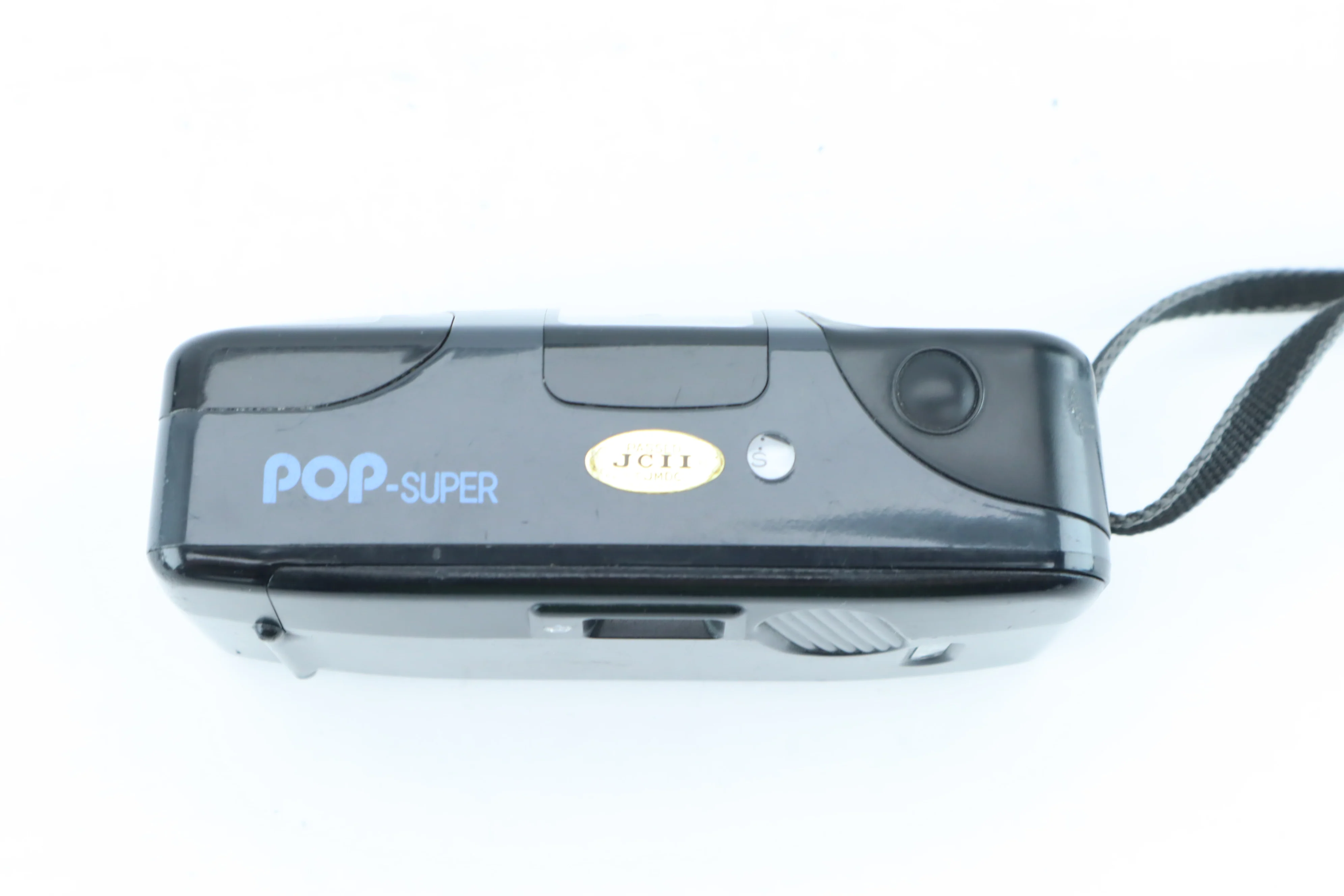 Konica Pop Super – Easy 35mm Compact Camera with Built-in Flash - Image 4