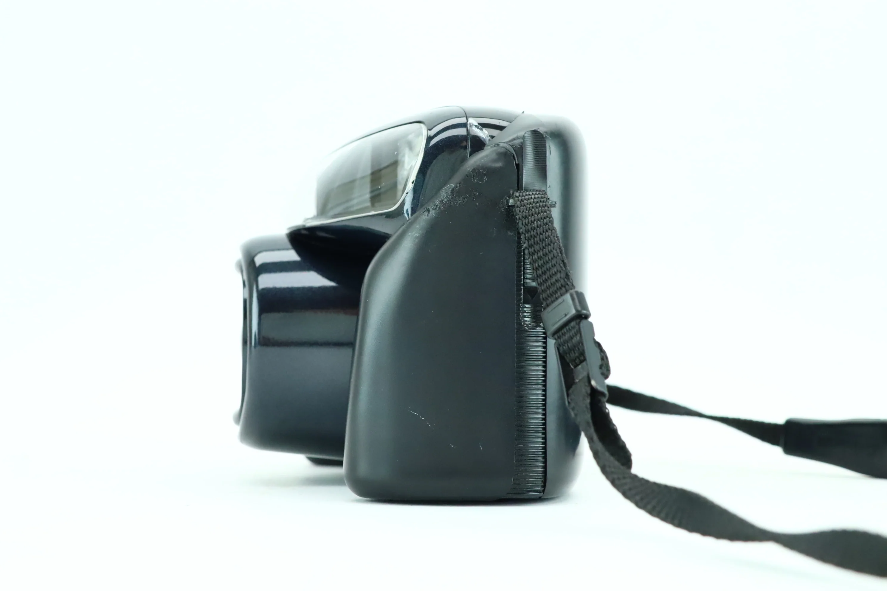 Konica AiBORG super zoom 35-105mm "Darth vader" - Image 3