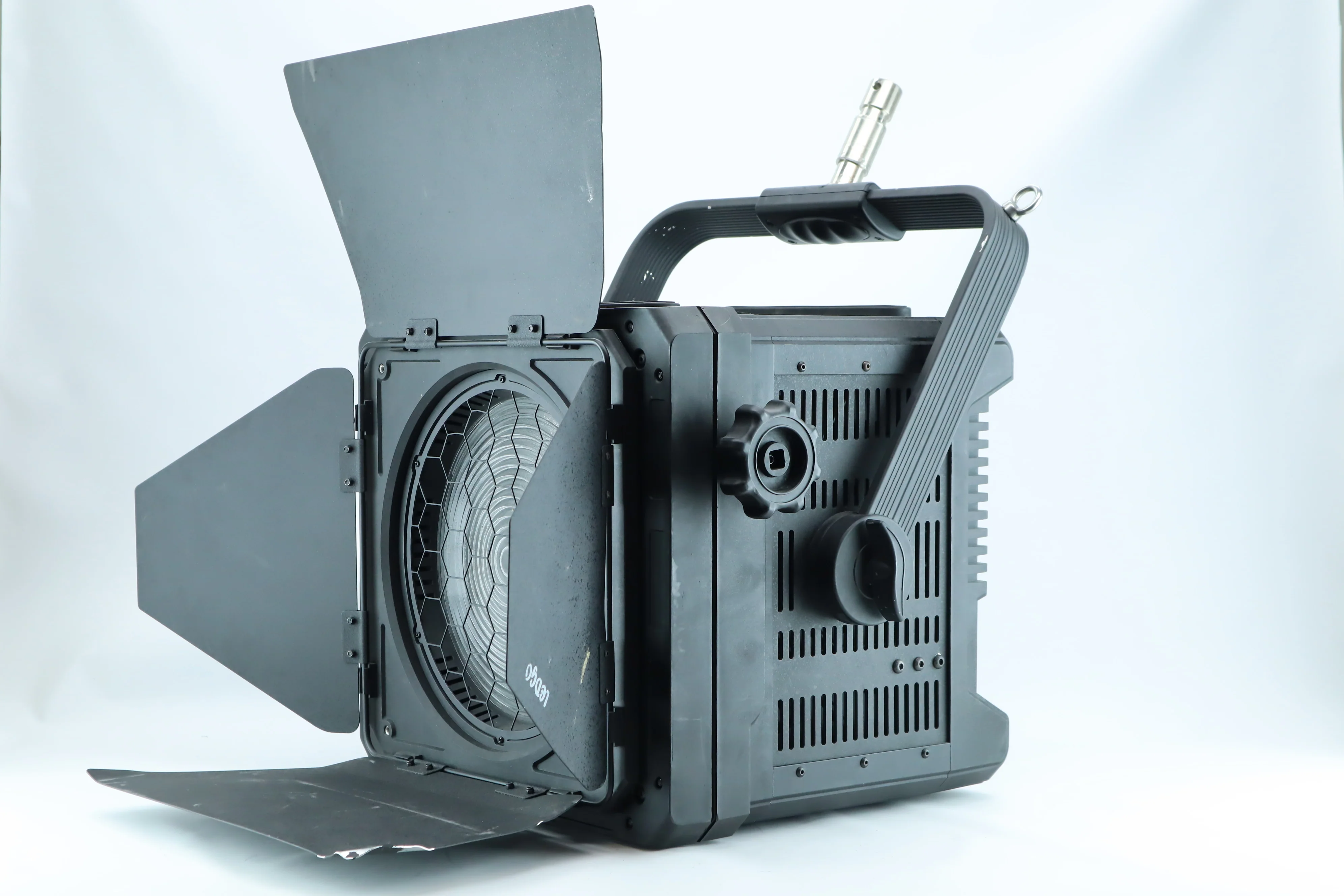 LedGo LG-D4500m Fresnel Studio light - Image 2