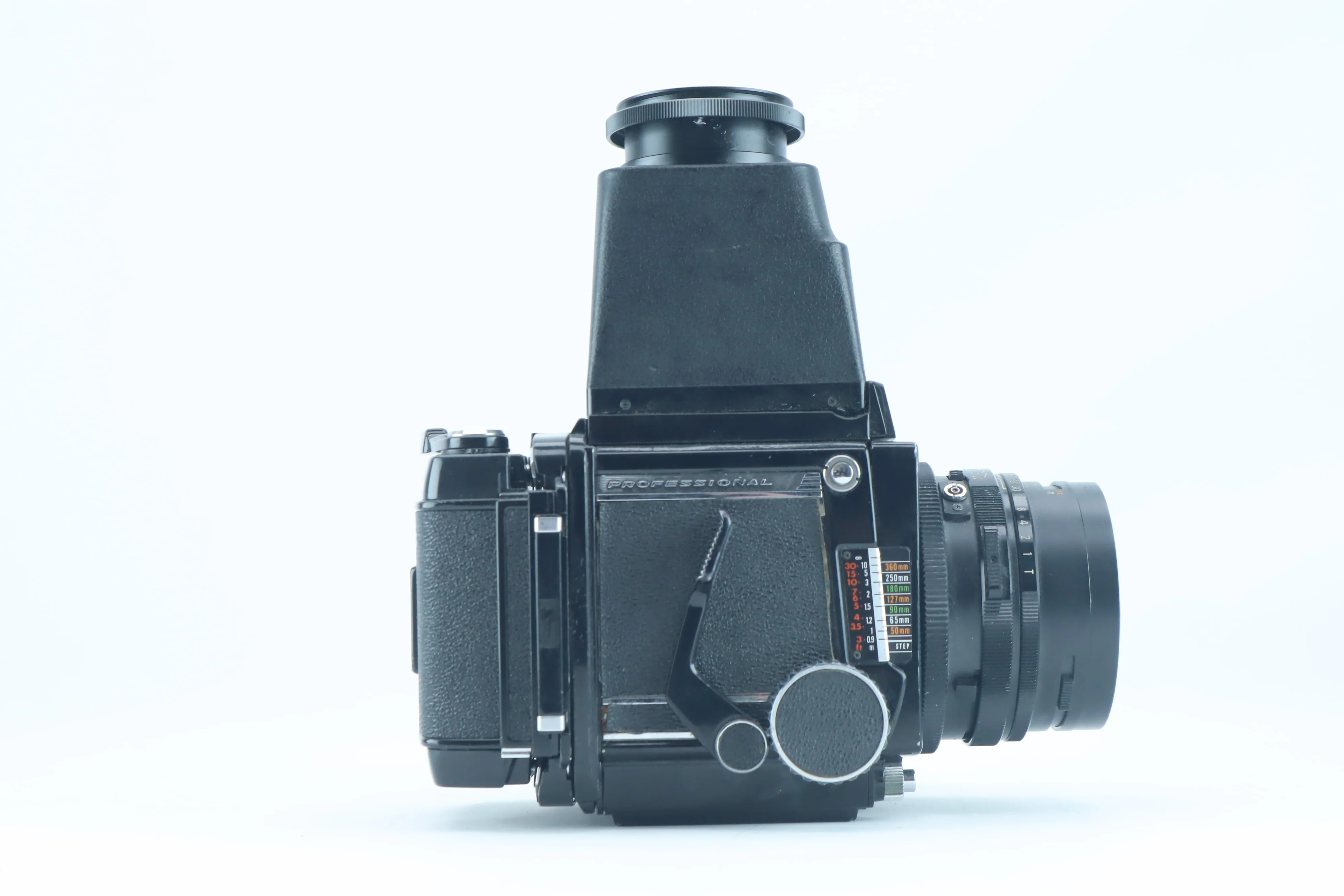 Mamiya RB67 with Mamiya Sekor C 127mm f/3.8 and Chimney Finder - Image 5