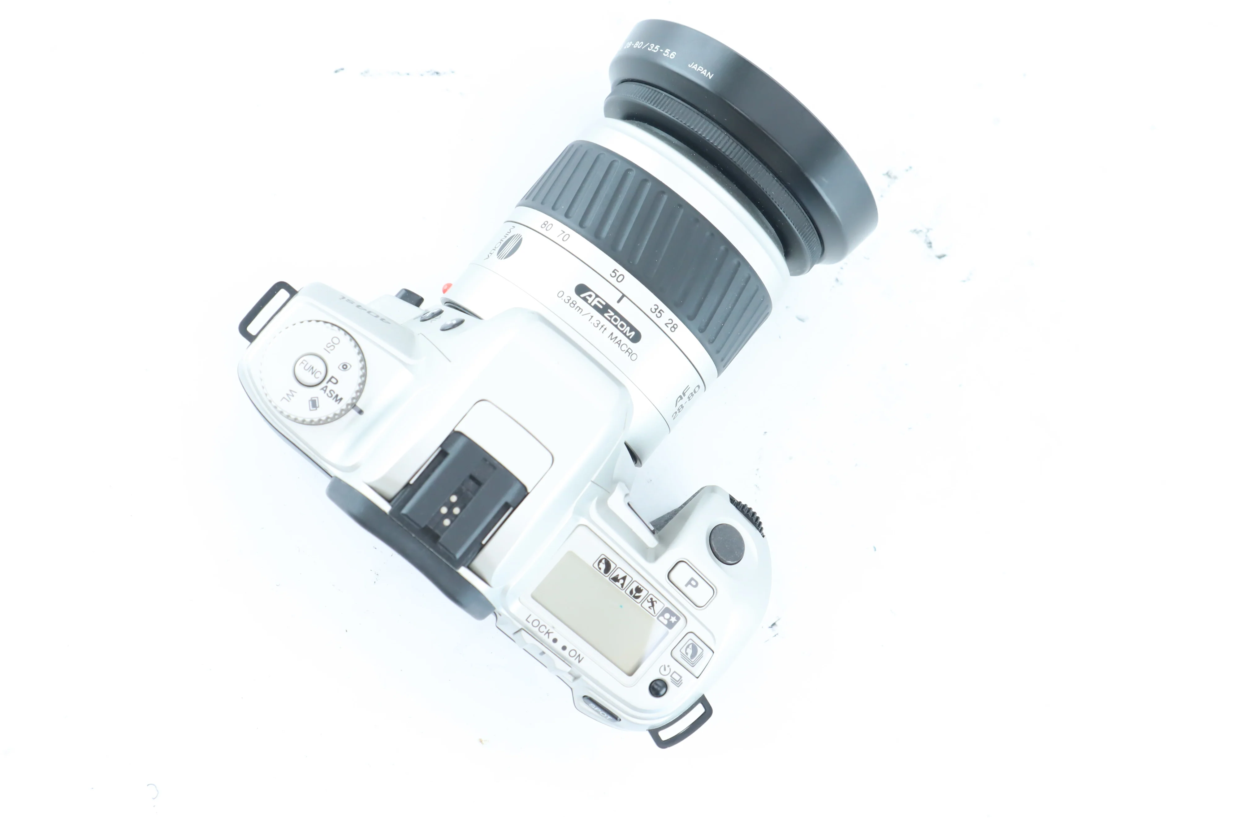 Minolta Dynax 404si with 28–80mm Zoom Lens - Image 5