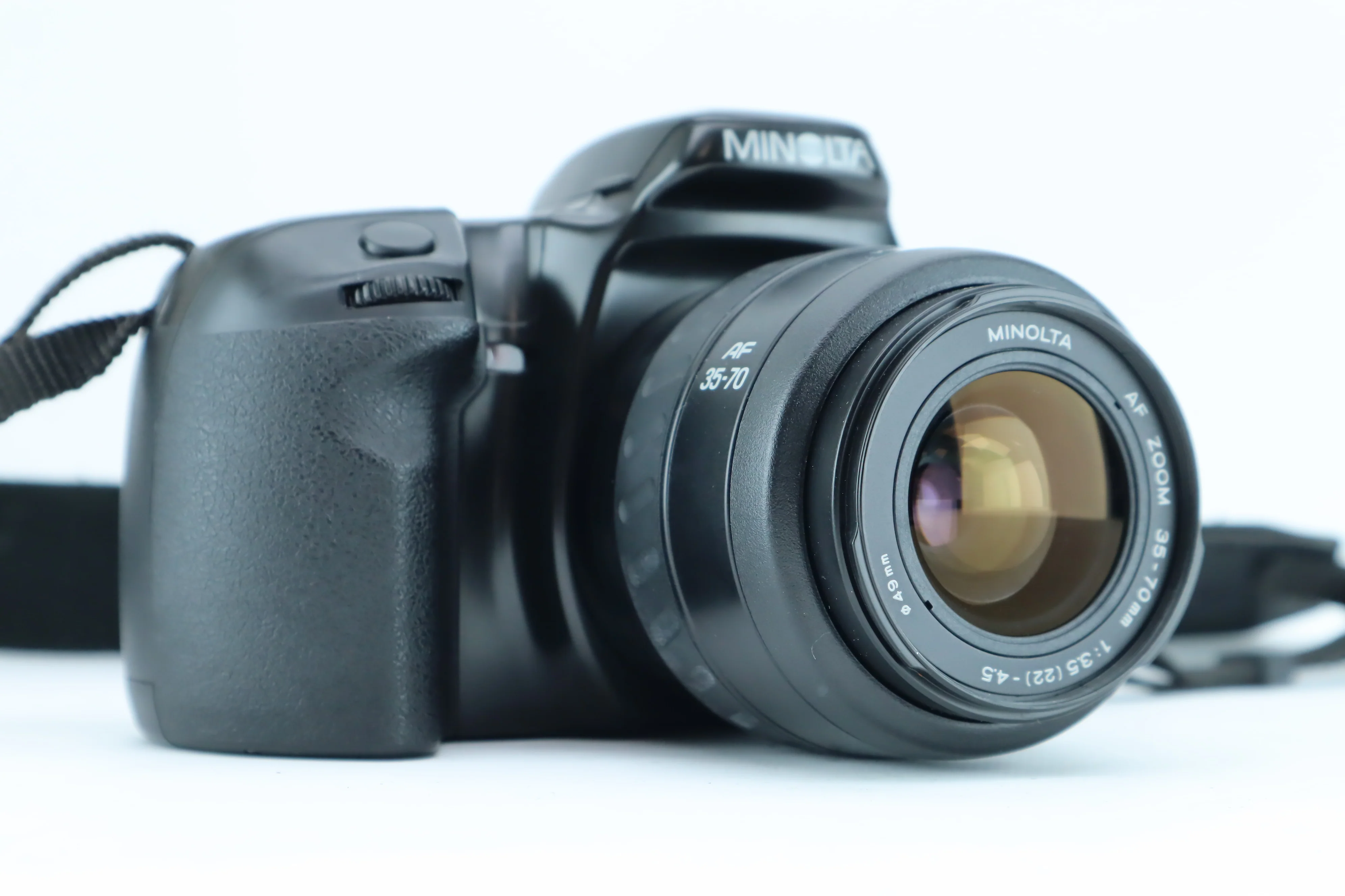 Minolta Dynax 500si with Minolta AF zoom 35-70mm 1:3.5-4.5 lens