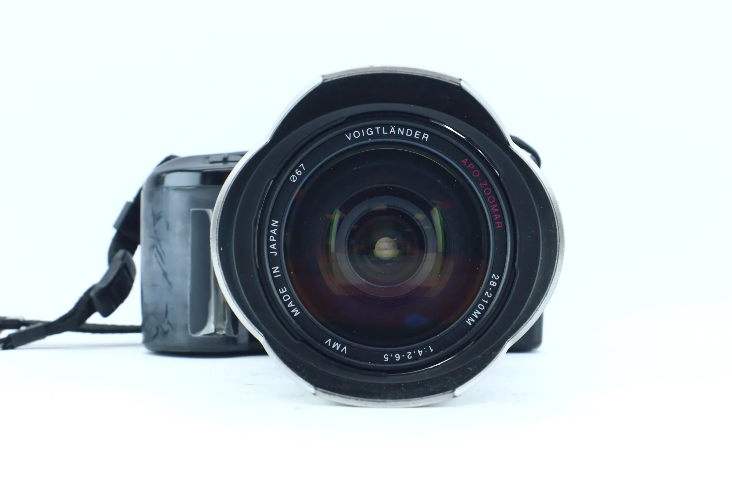 Minolta Dynax with Voigtländer 28–210mm f/4.2–6.5 Lens - Image 2