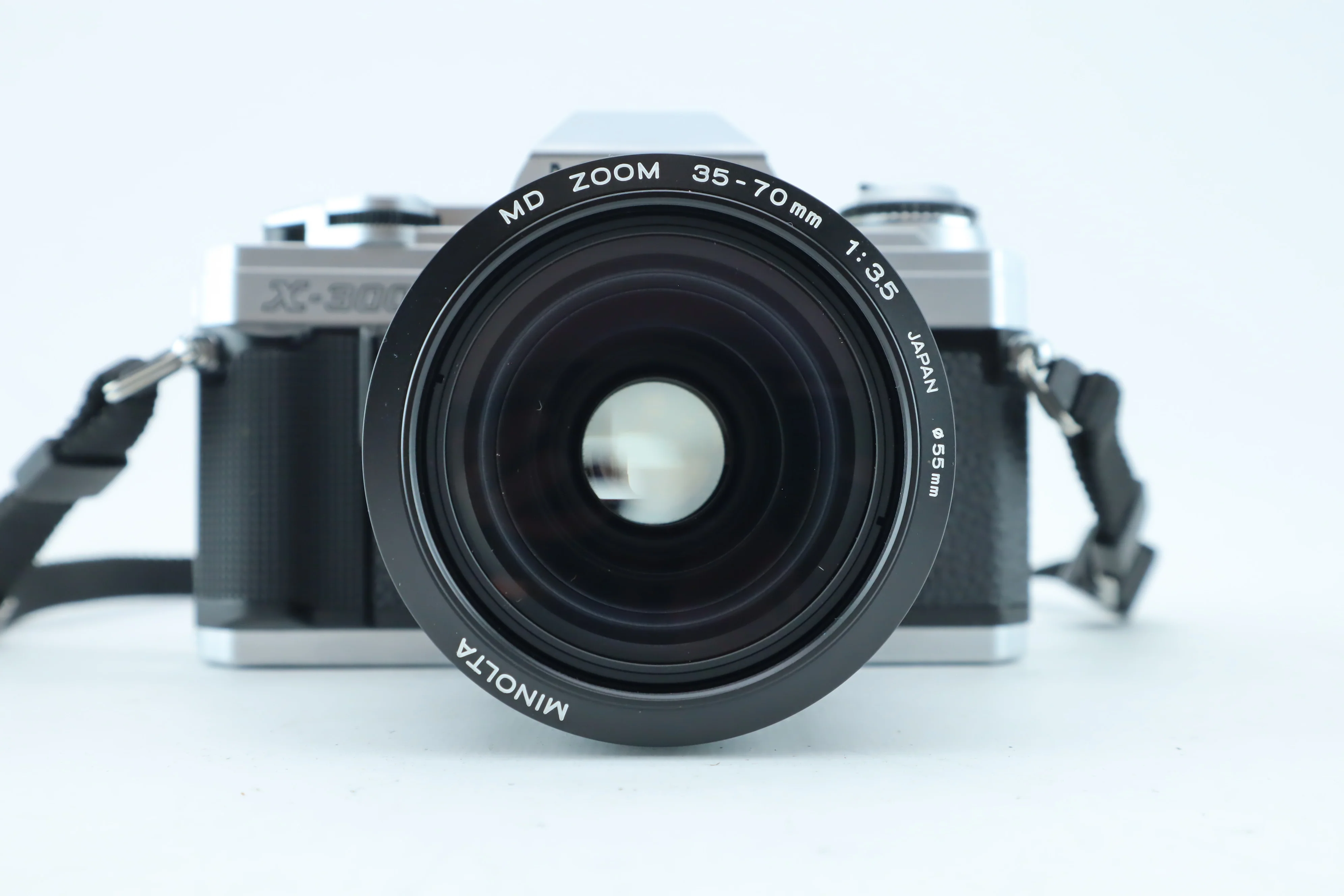 Minolta X-300 with MD zoom 35-70mm 1:3,5 lens - Image 2