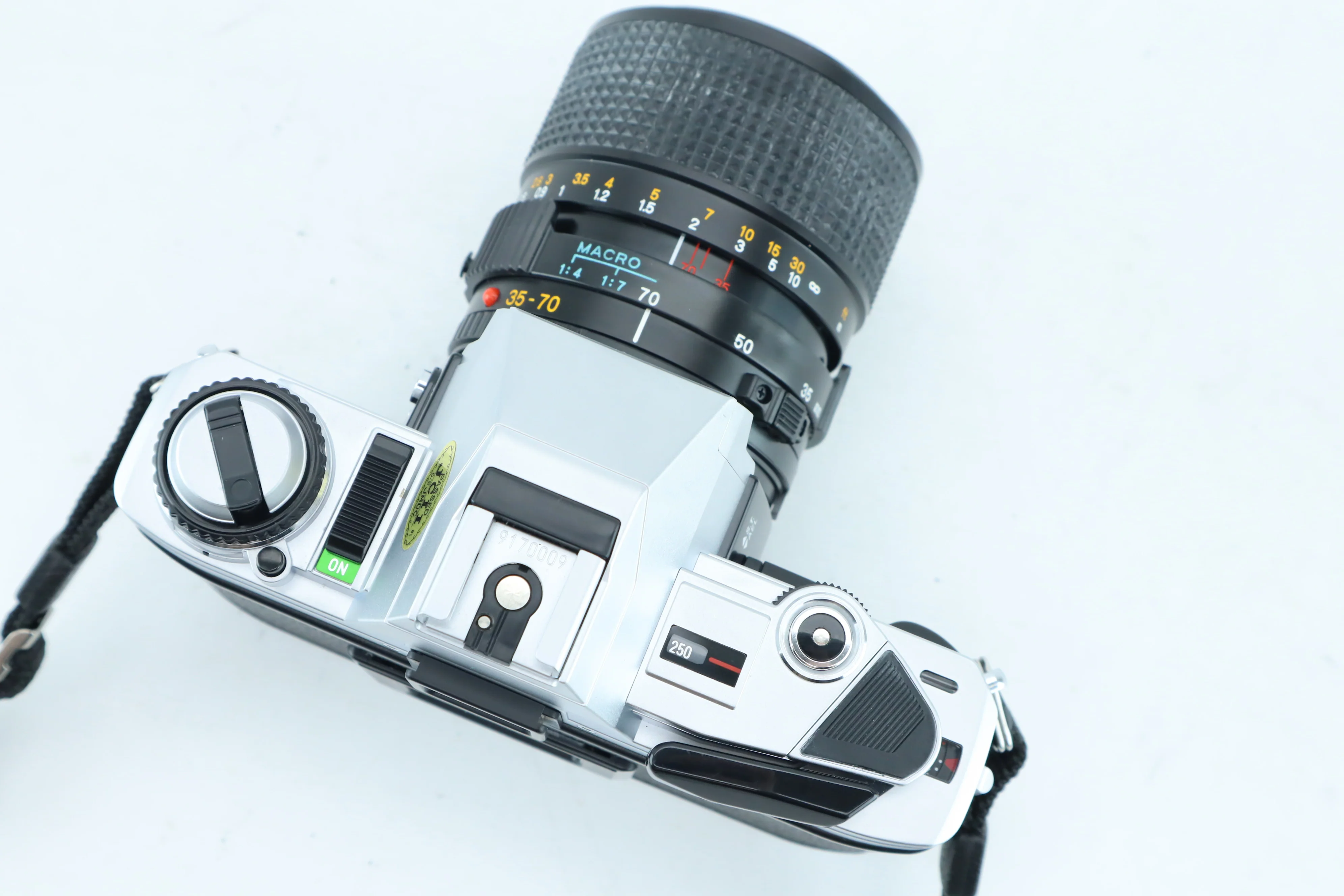 Minolta X-300 with MD zoom 35-70mm 1:3,5 lens - Image 5