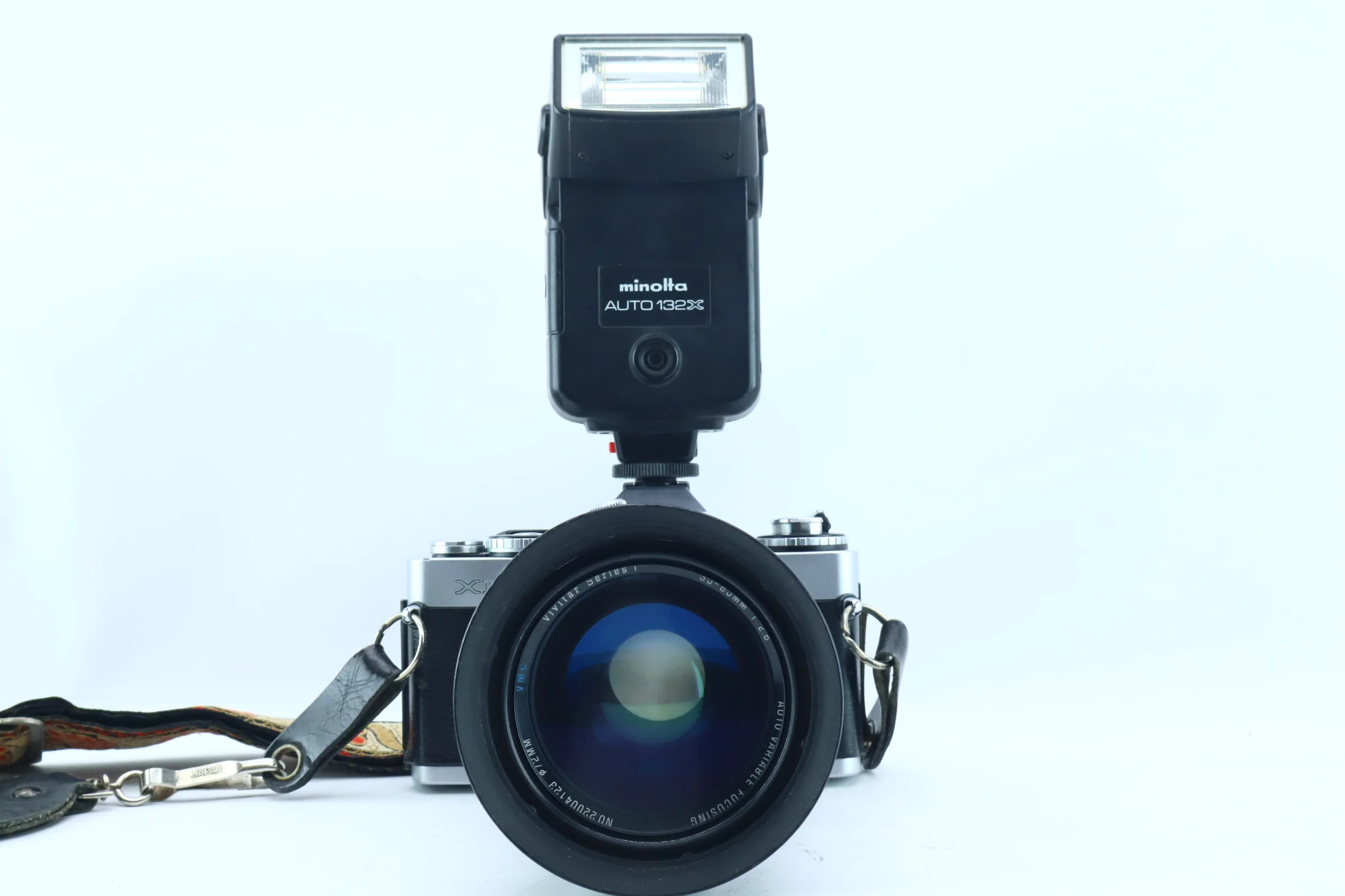 Minolta XD5 with Vivitar Series 1 35-85mm f/2.8 & Auto 132X Flash - Image 2