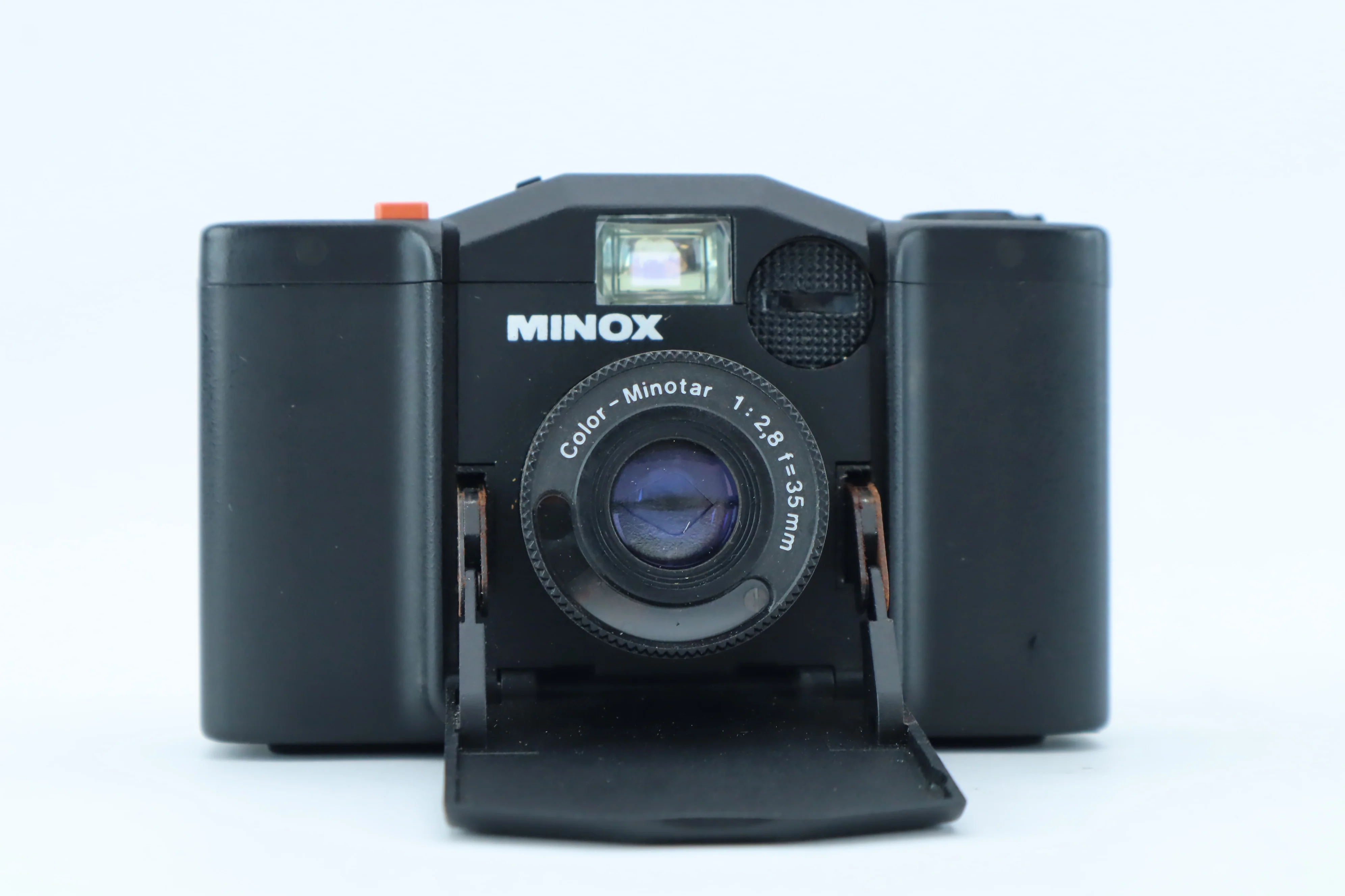Minox 35 GT with Color-Minotar 35mm f/2.8 – Ultra-Compact 35mm Film Camera - Image 2