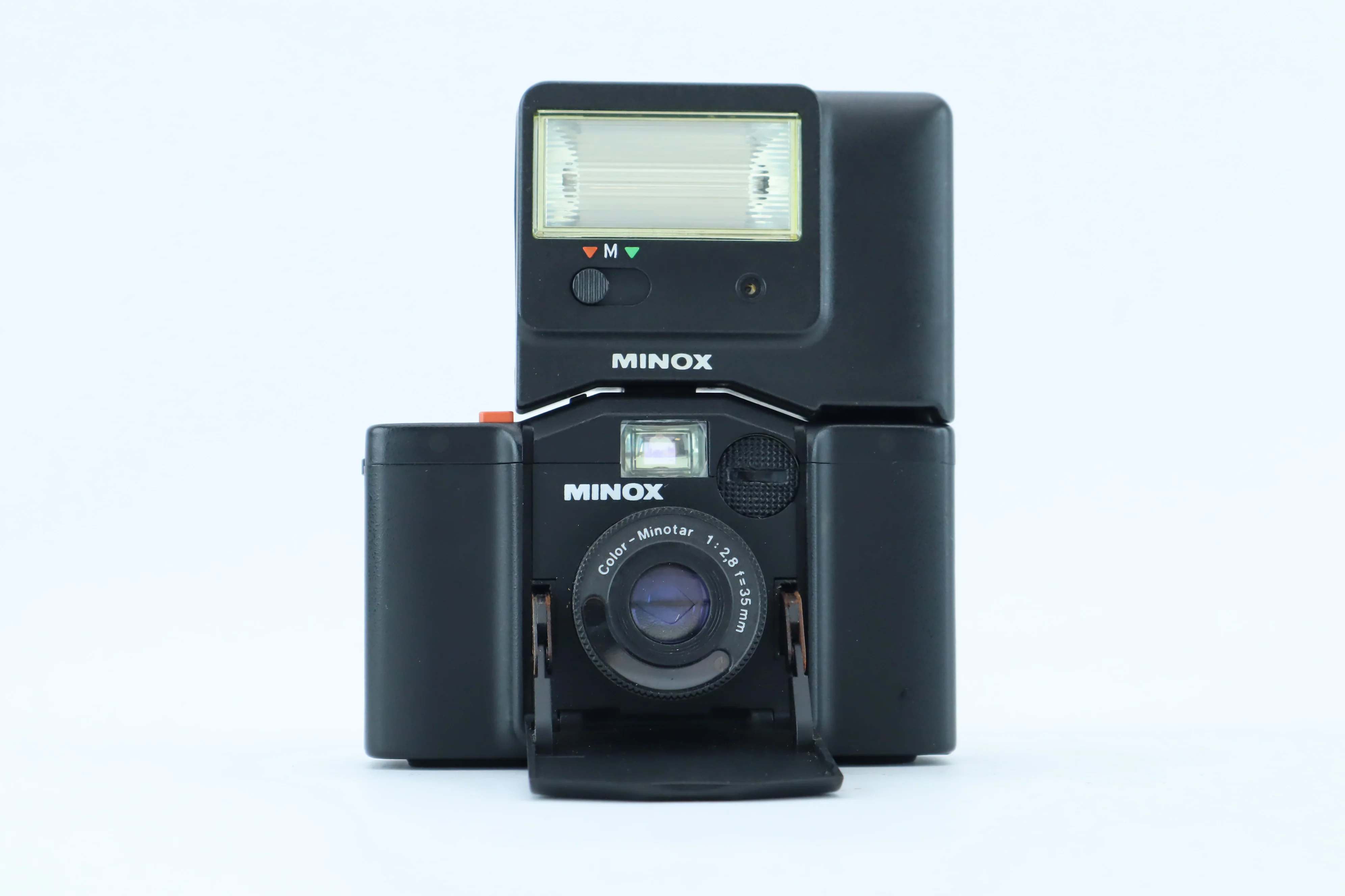 Minox 35 GT with Color-Minotar 35mm f/2.8 – Ultra-Compact 35mm Film Camera - Image 3