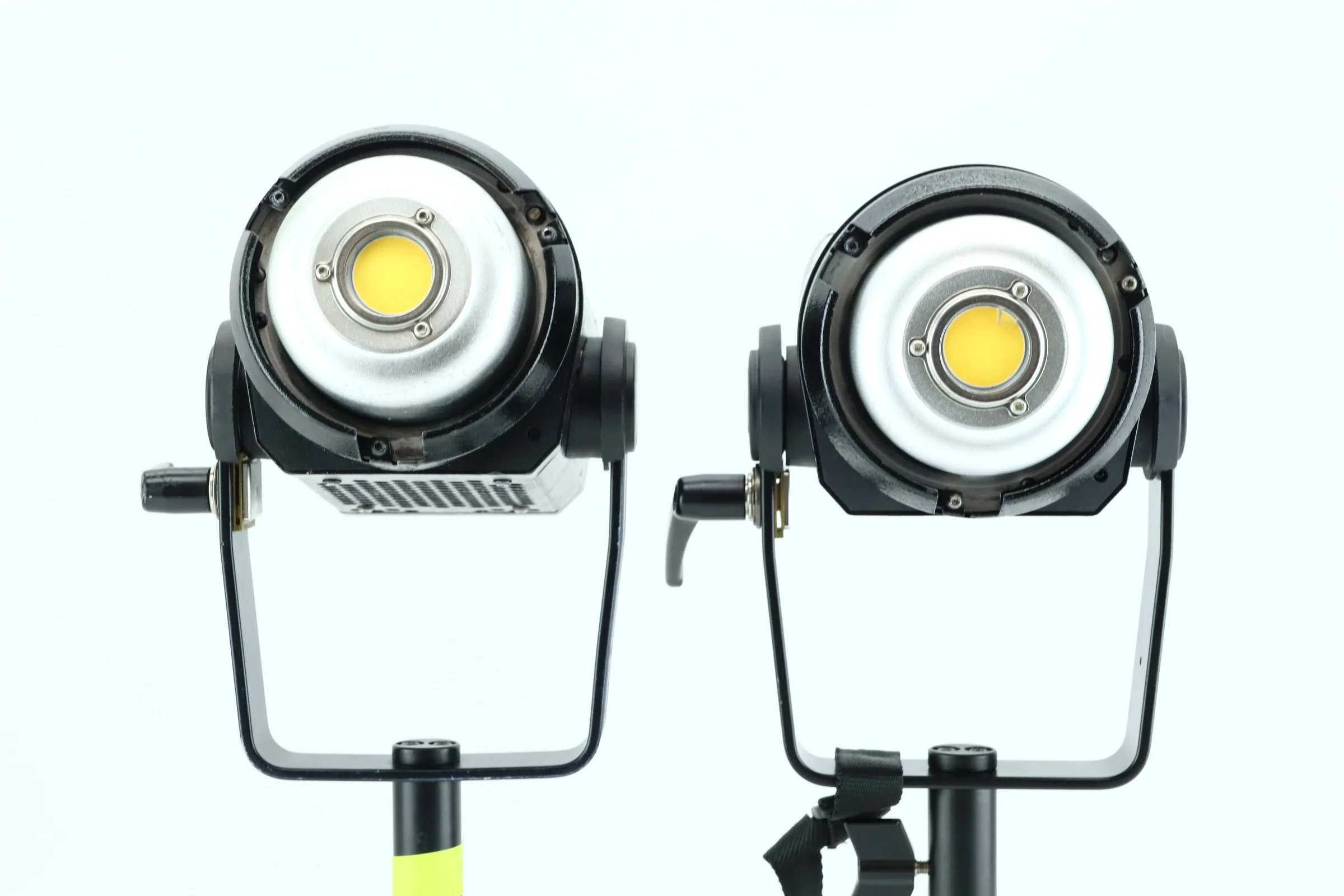 2x Aputure 120D II - Image 4