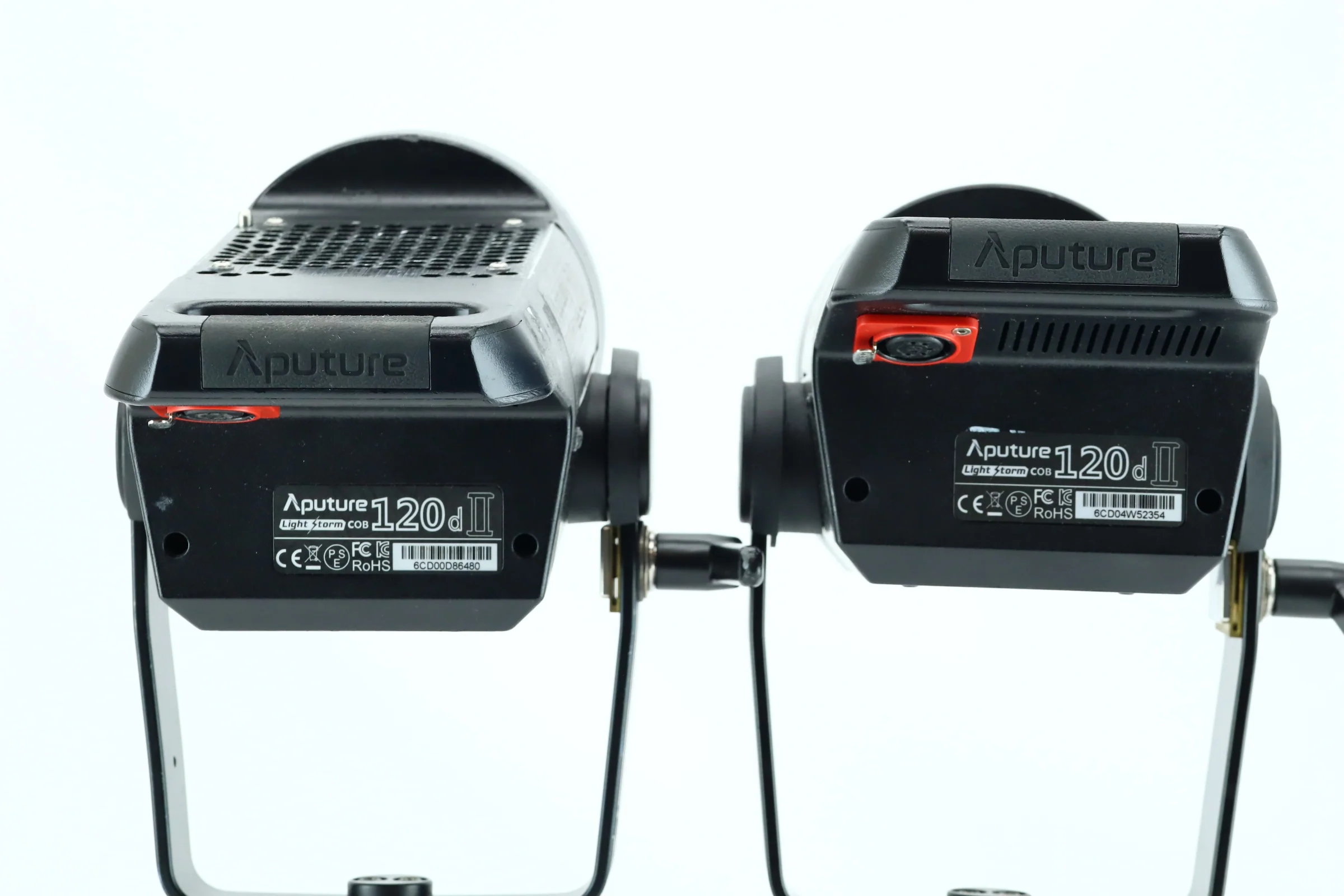 2x Aputure 120D II - Image 6