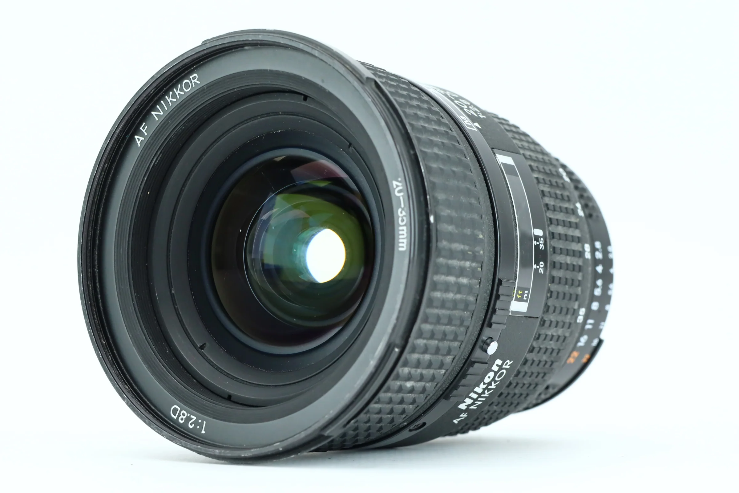 Nikon AF NIKKOR 20-35mm 2,8D - Image 4