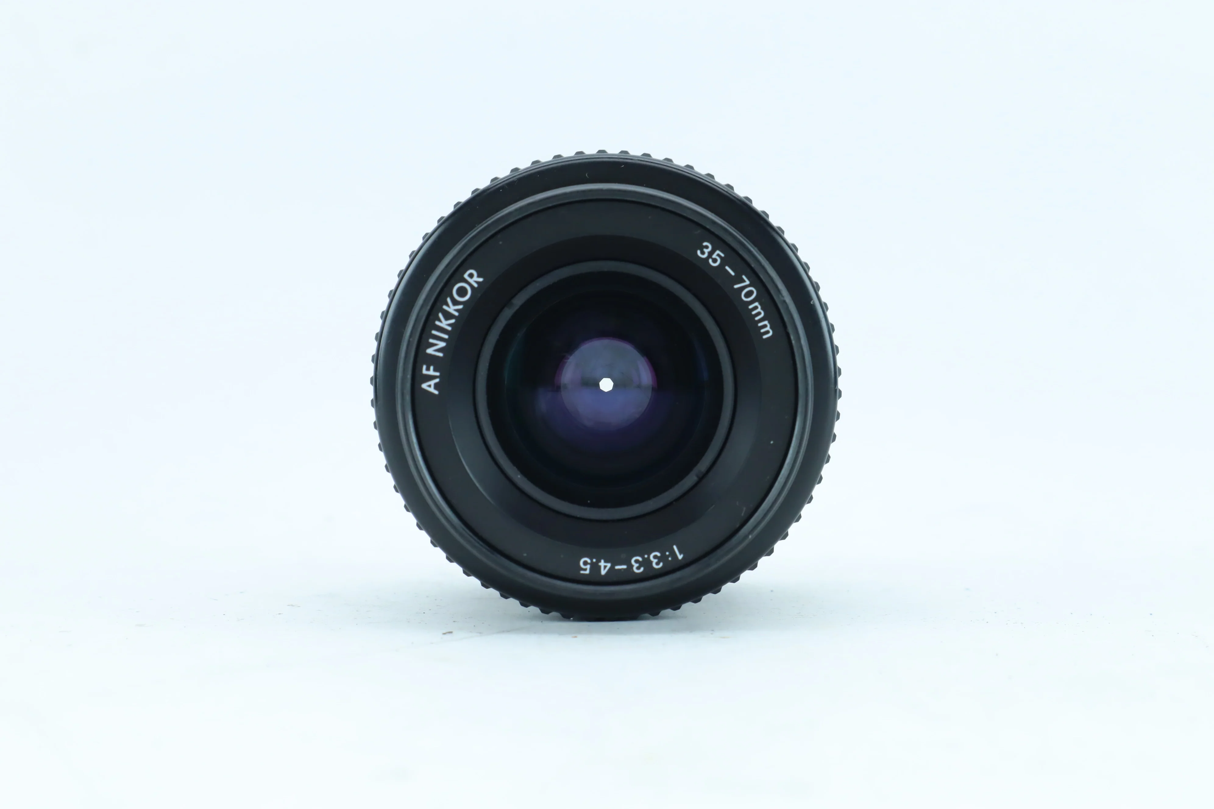 Nikon AF Nikkor 35-70mm f/3.3-4.5 - Image 4