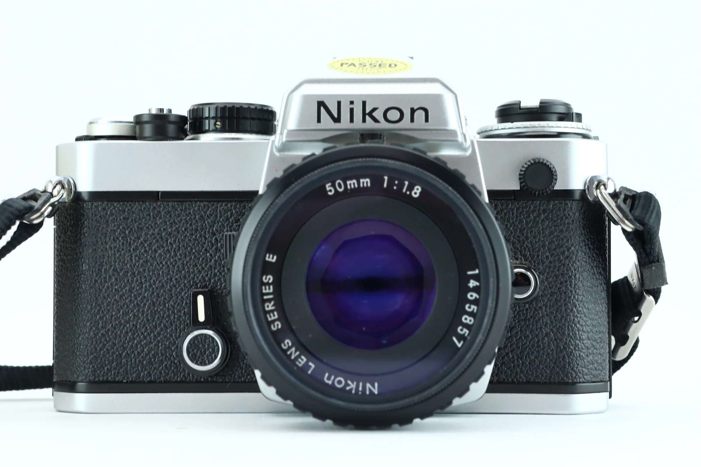 Nikon FE + 50mm 1,8 lens - Image 3