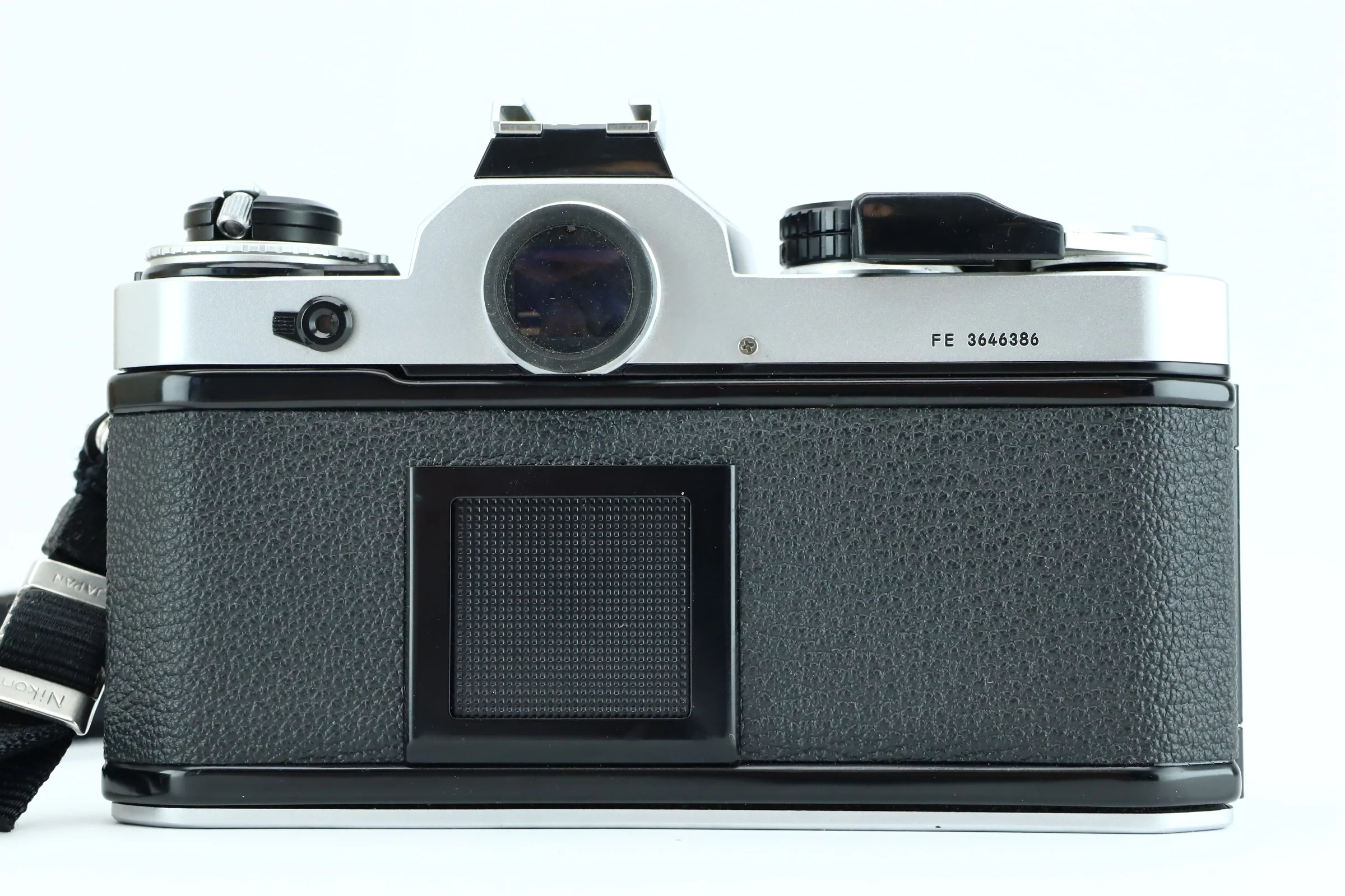 Nikon FE + 50mm 1,8 lens - Image 5