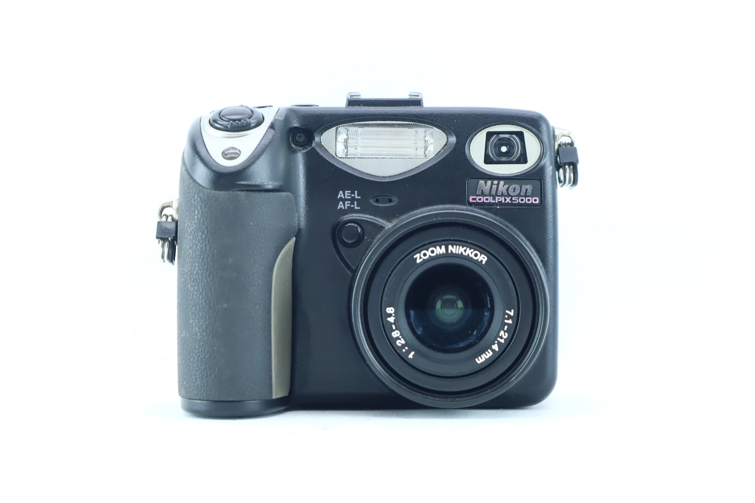 Nikon Coolpix 5000 with 28-85mm f/2.8-4.8 Zoom Nikkor - Image 3
