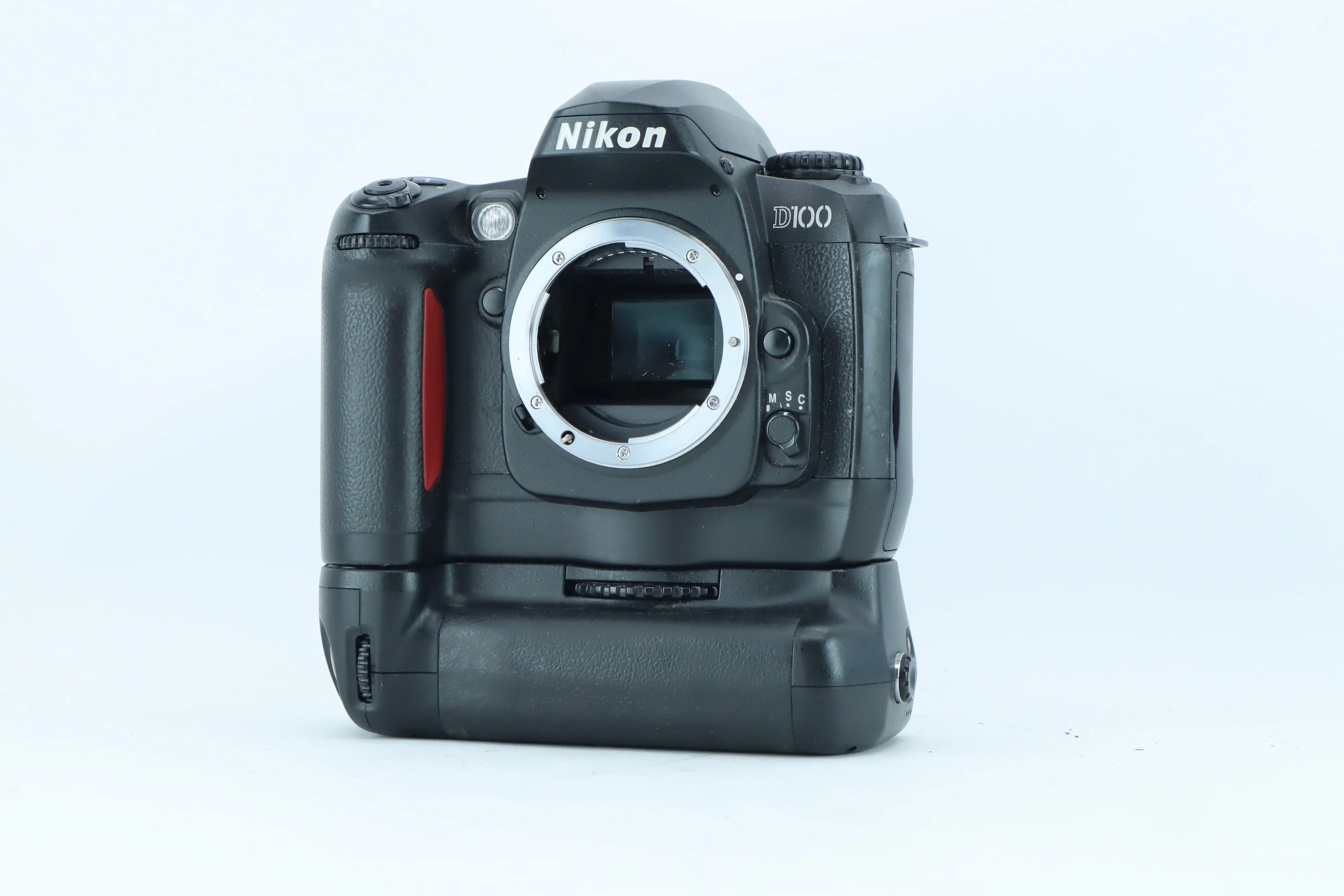 Nikon D100 (Body Only) - Image 2