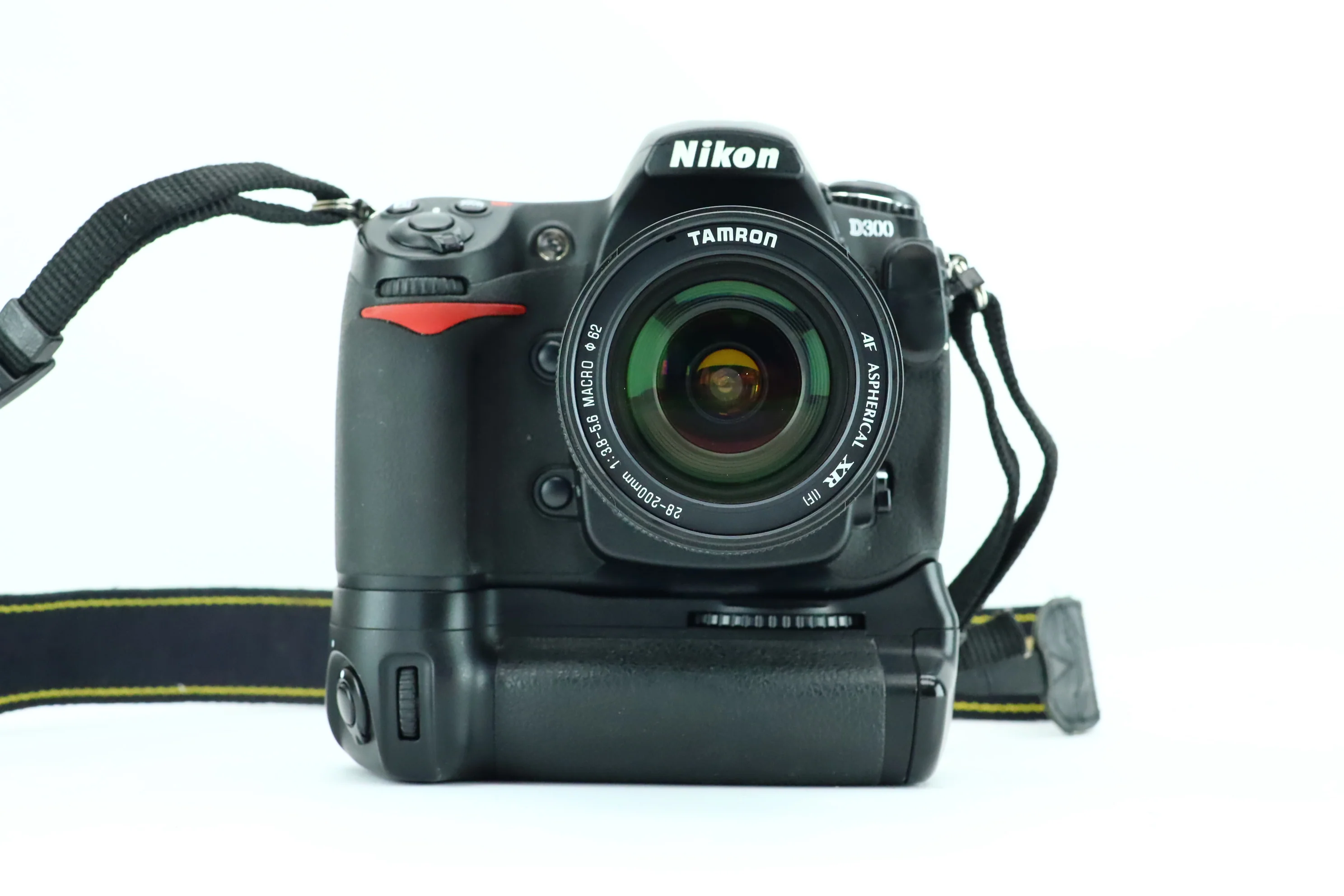 Nikon D300 with Tamron 28-200mm 1:3.8-5.6 Macro lens - Image 3