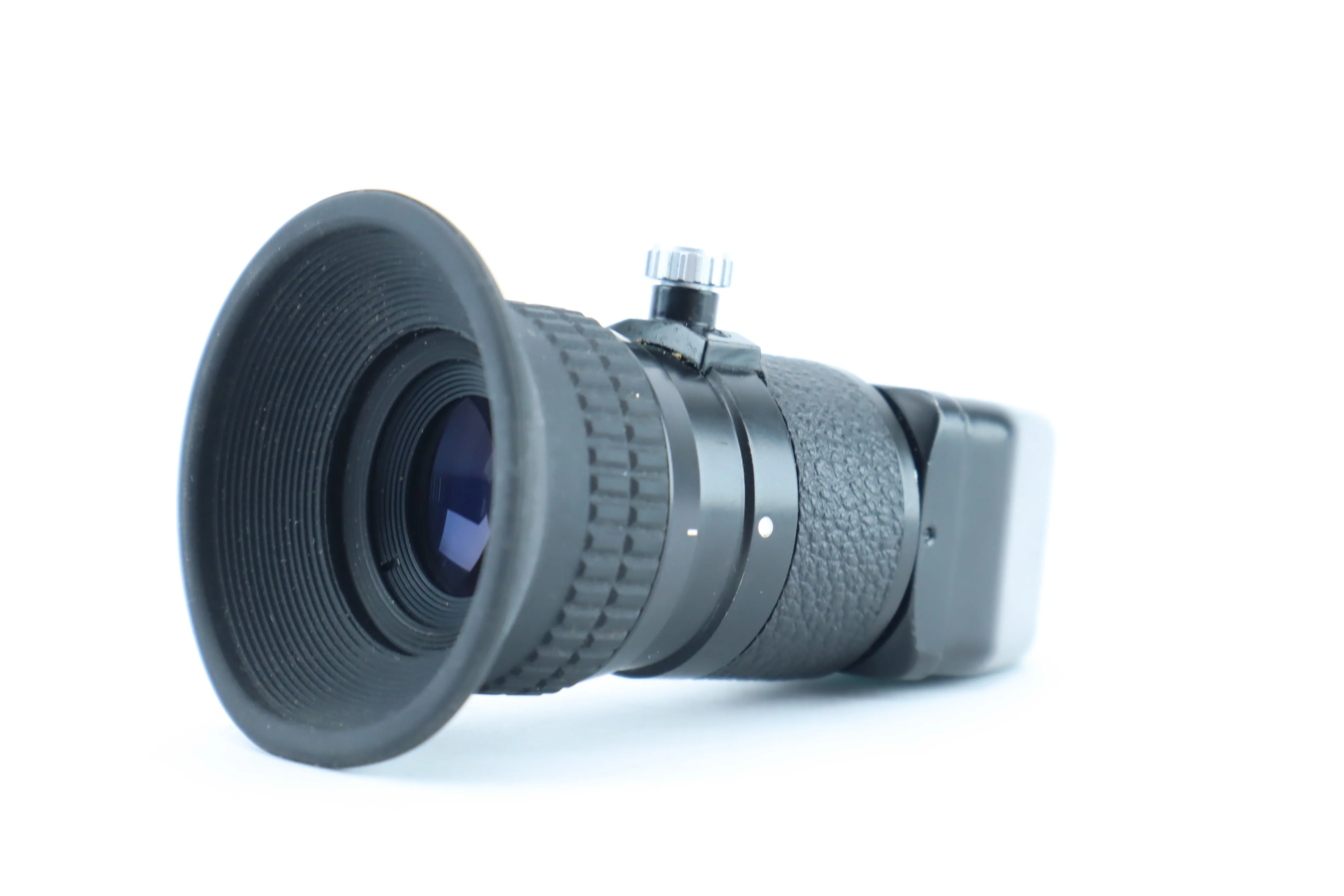 Nikon DR-3 Right-Angle Viewfinder - Image 4