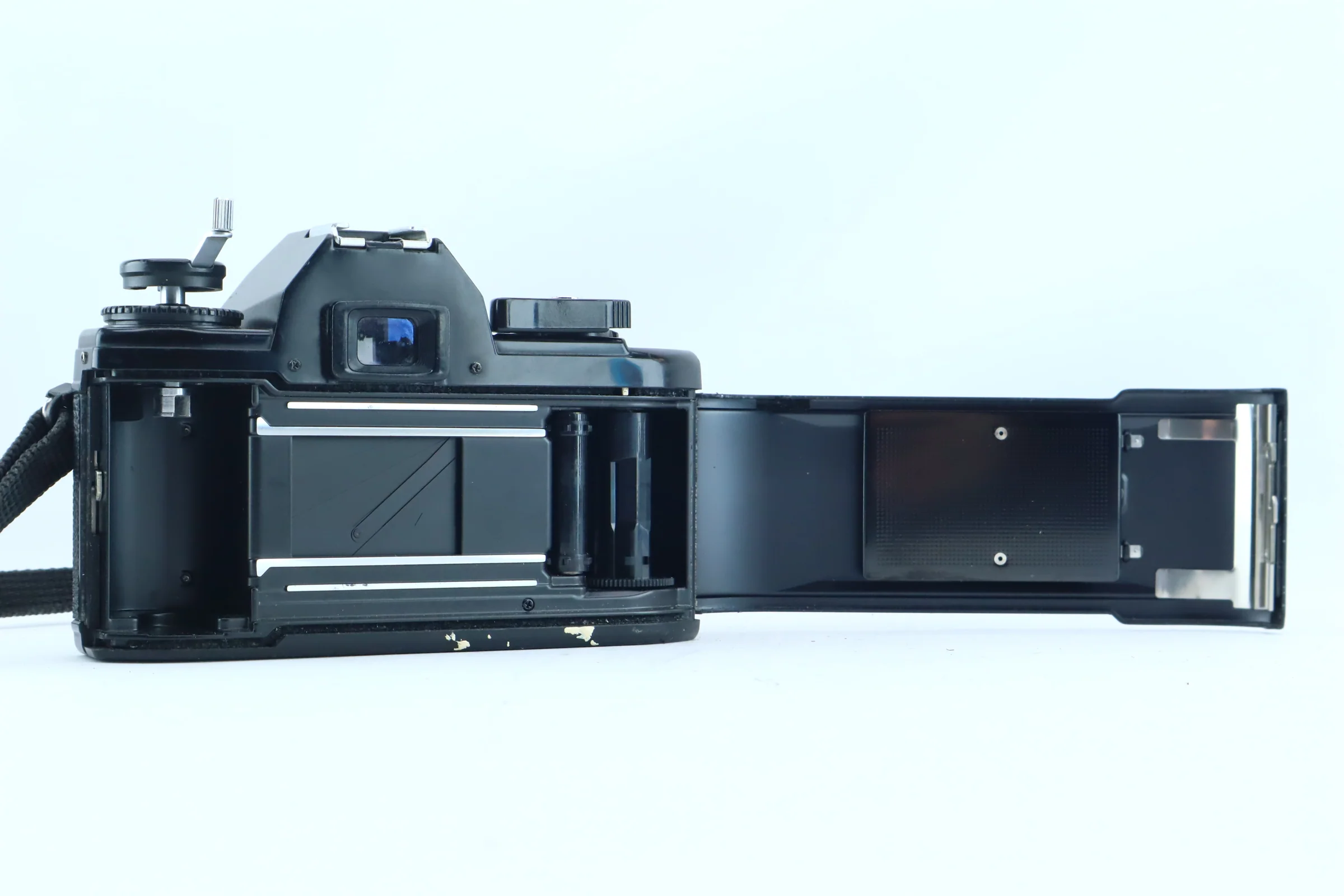 Nikon EM - Image 3